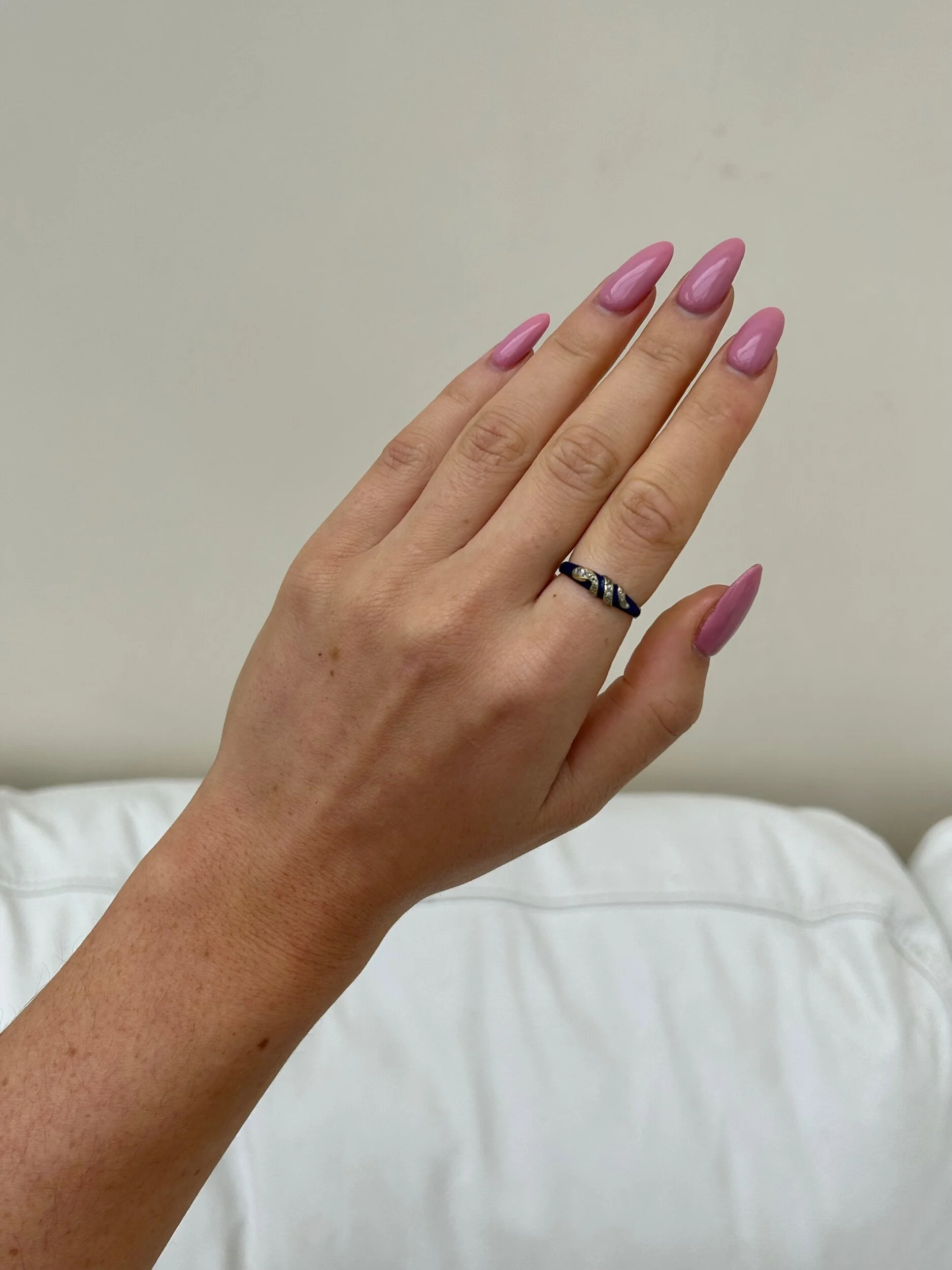 44B4F790-BEF2-404A-BF96-CB4A86503A00