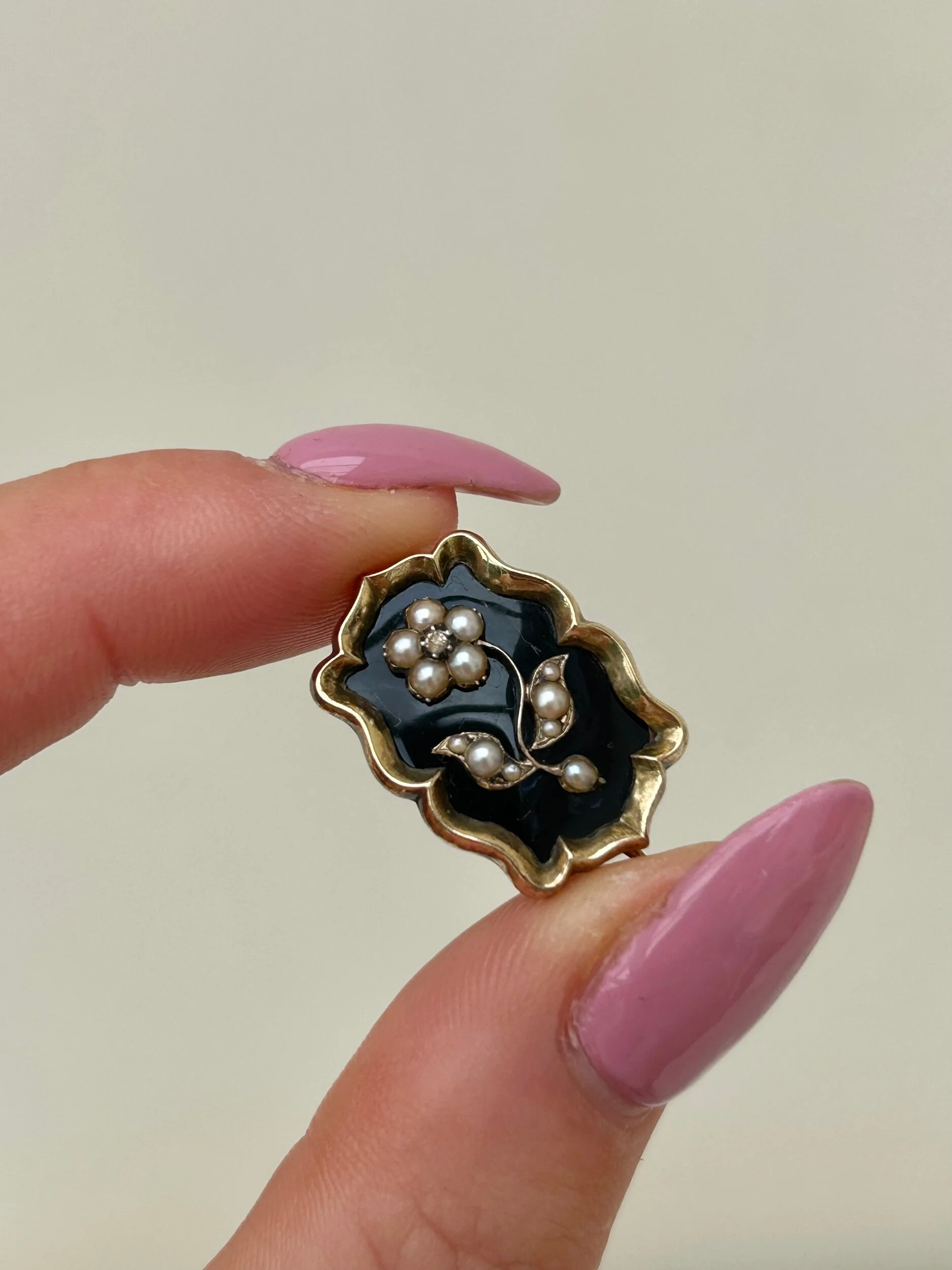 5D56B7B7-CAEF-41C3-854C-AD14B621DA0A