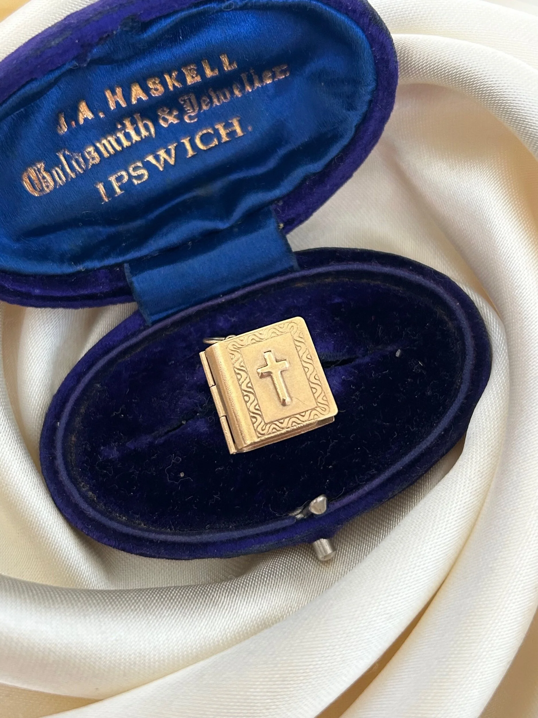 51E8FD14-BE27-4216-AB37-86D51F5BFF17