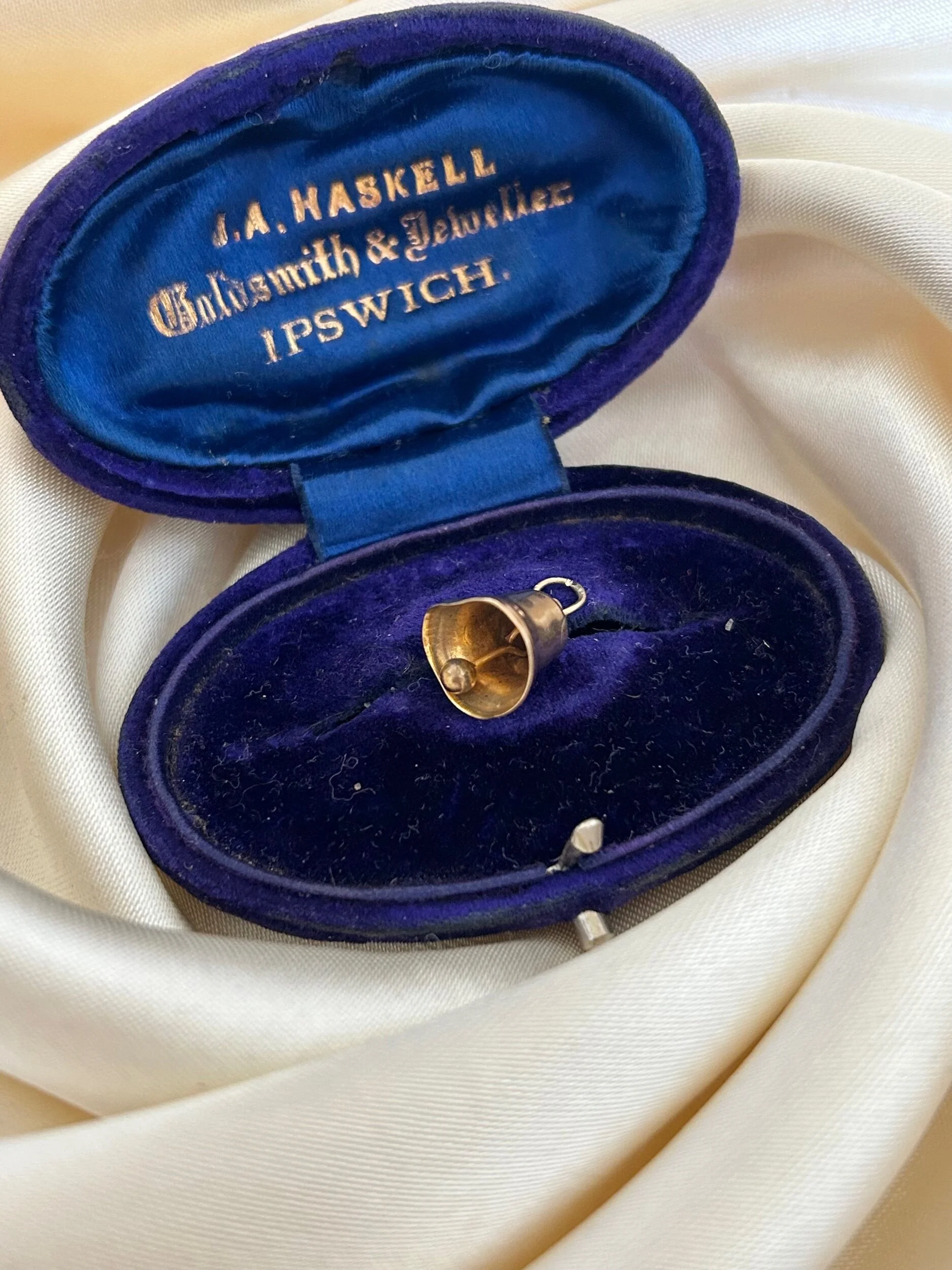 FA3AD898-A24B-40F4-8423-ED1B8206CB0F