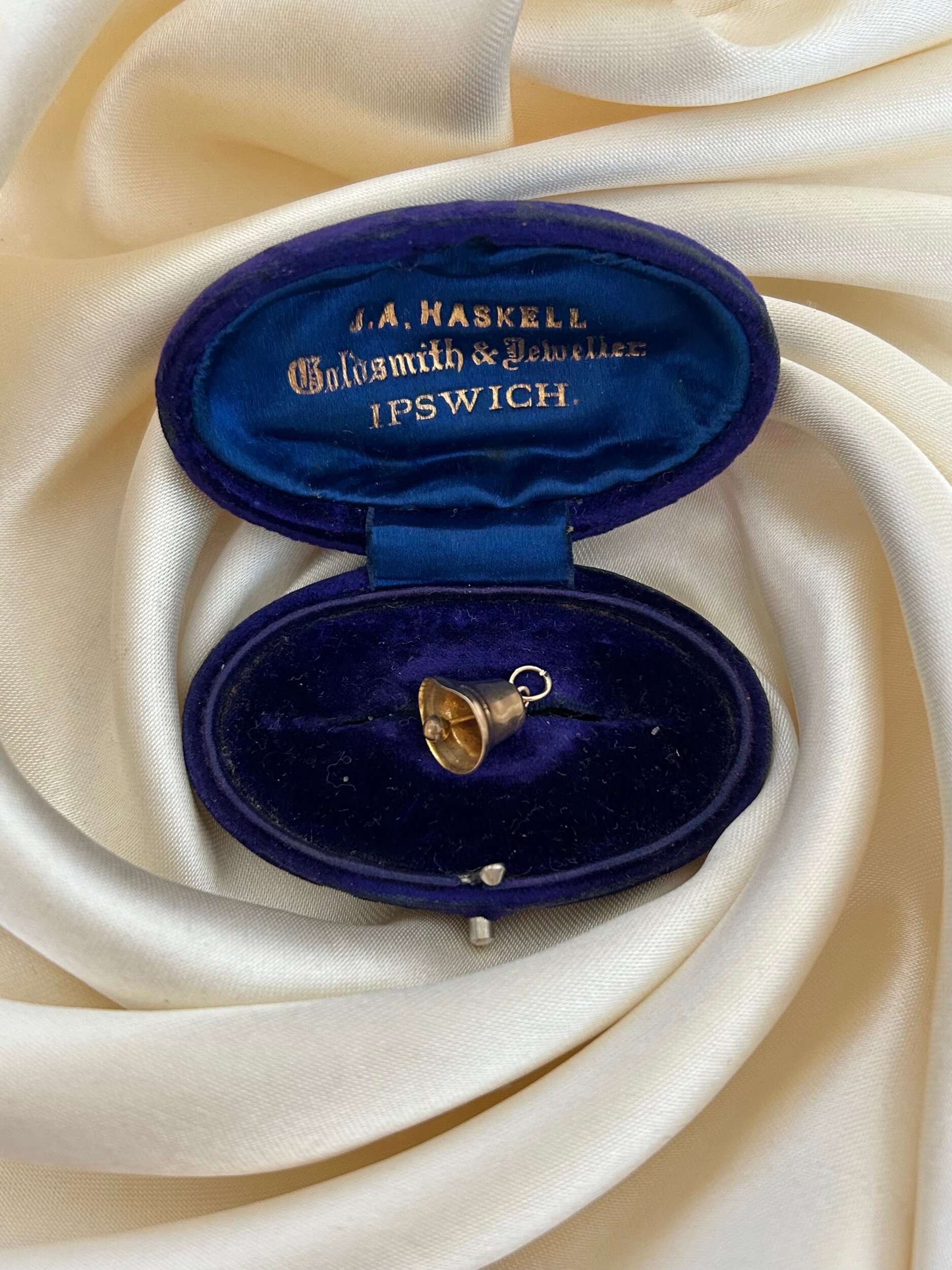 C1C1EC6C-48A6-45E6-97A0-0CCA6D8AC69D