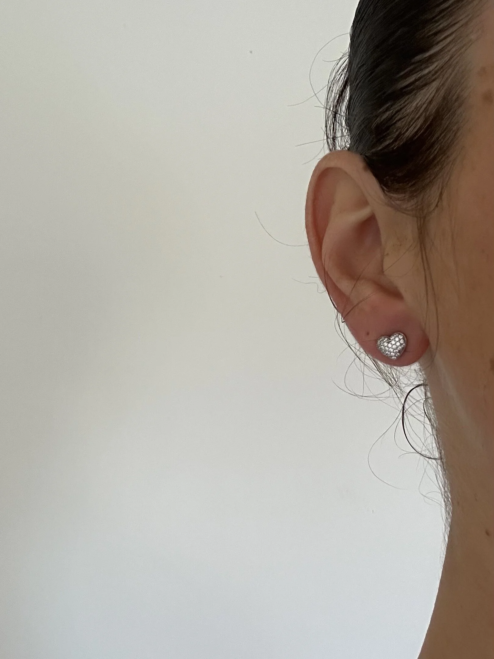 8CF60FA5-6284-42FC-BD68-E3478679586D