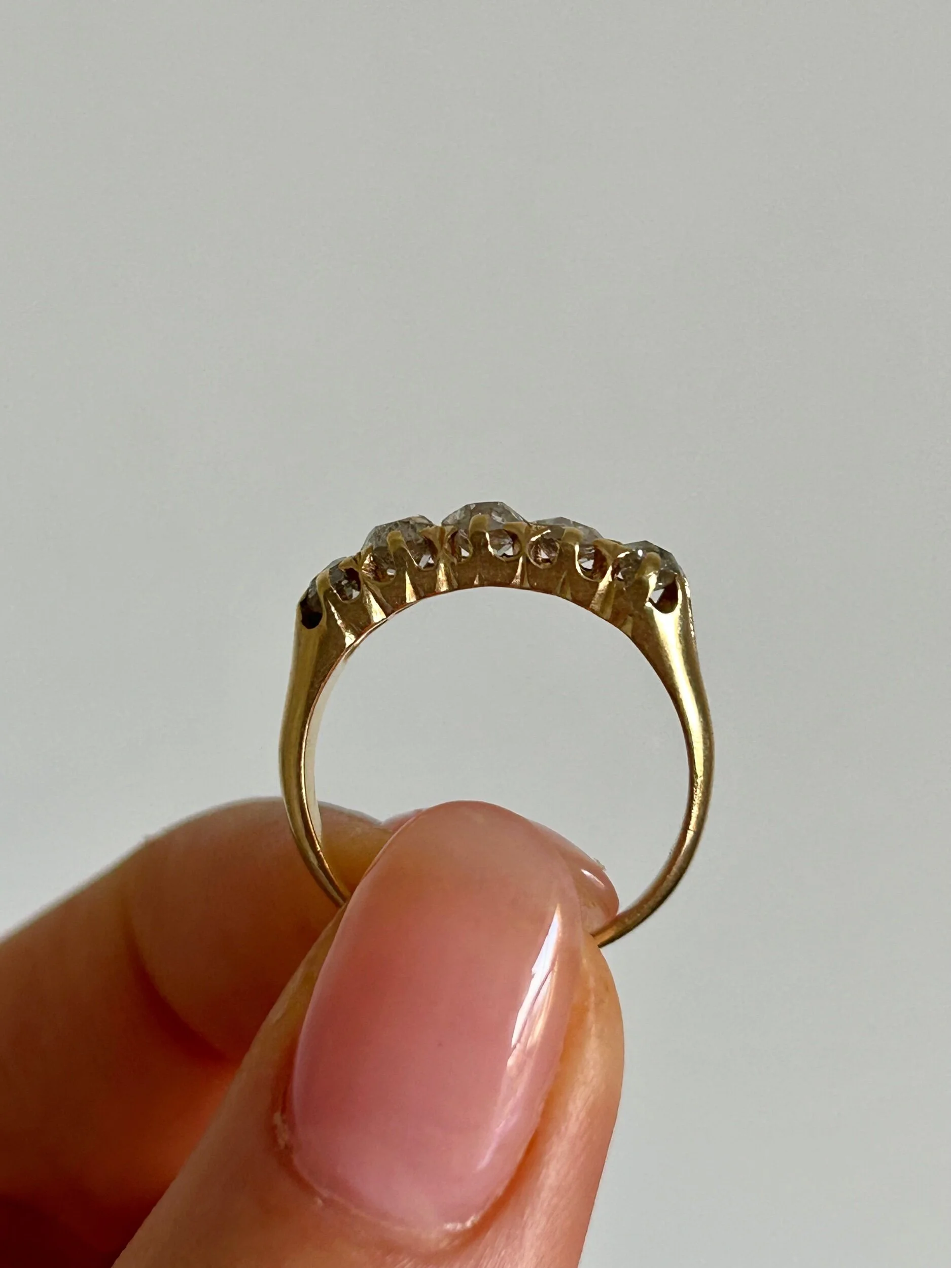 D8BFB1AC-ED01-4785-BDE8-C316B997A58A