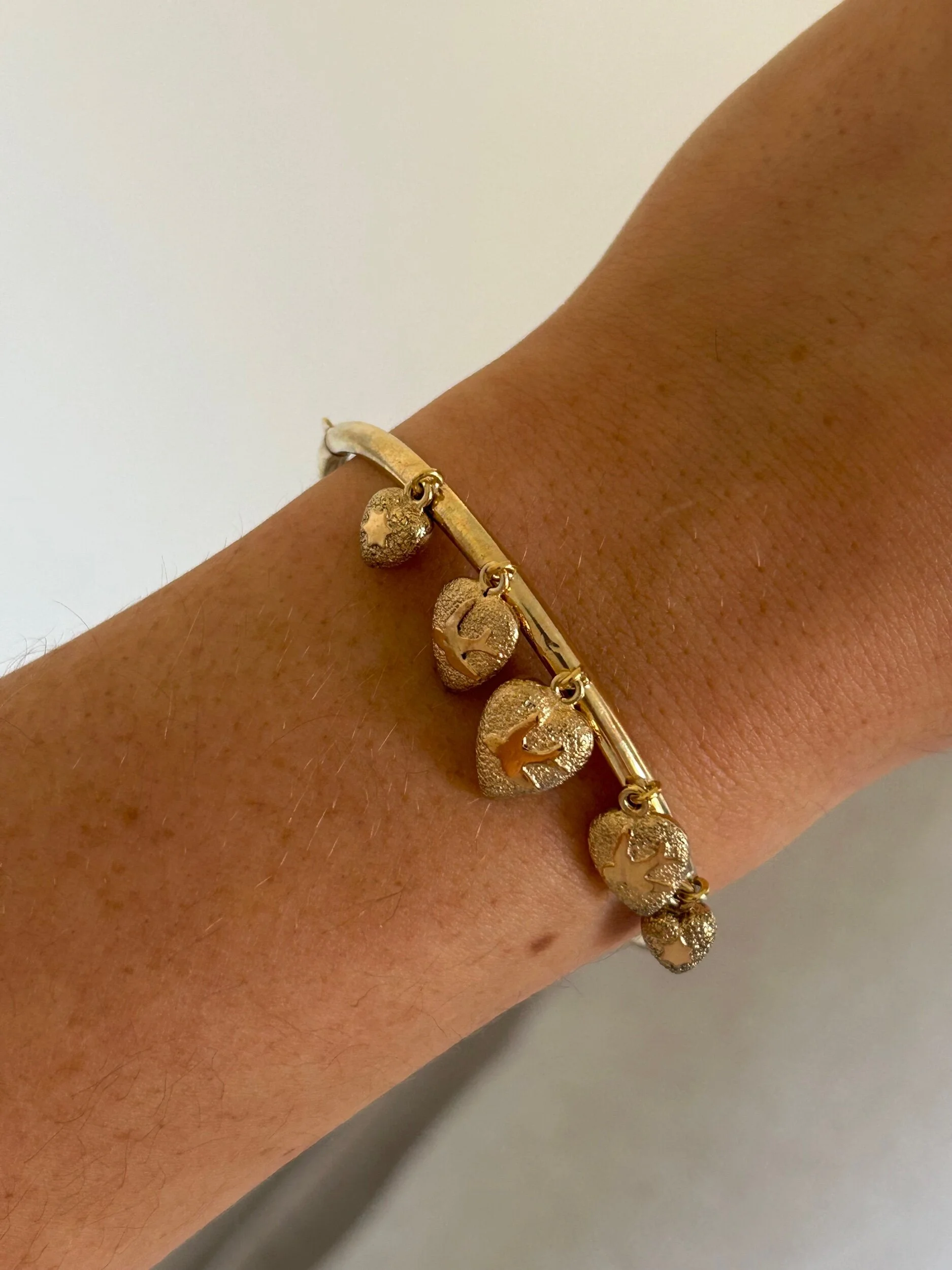 7DBE0922-A049-4AE3-9D04-C1BCBC2D8CA7