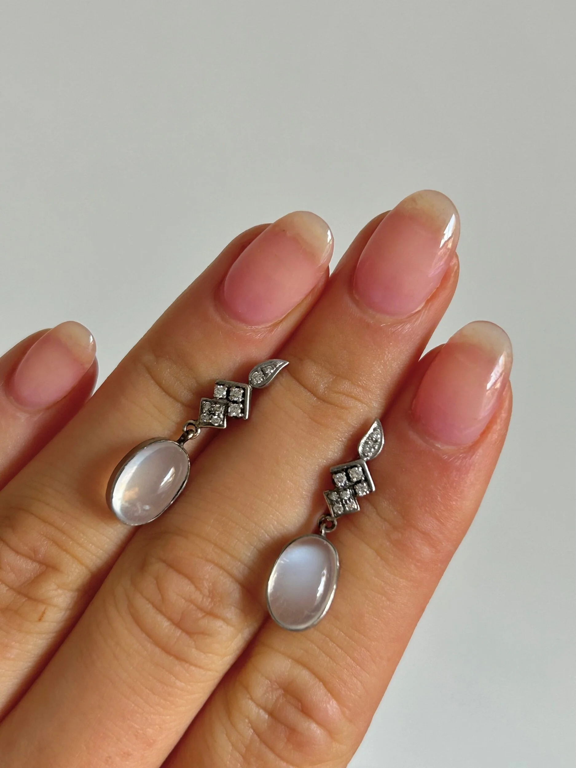 1AF57774-1224-4C3E-A690-F254295EACB6