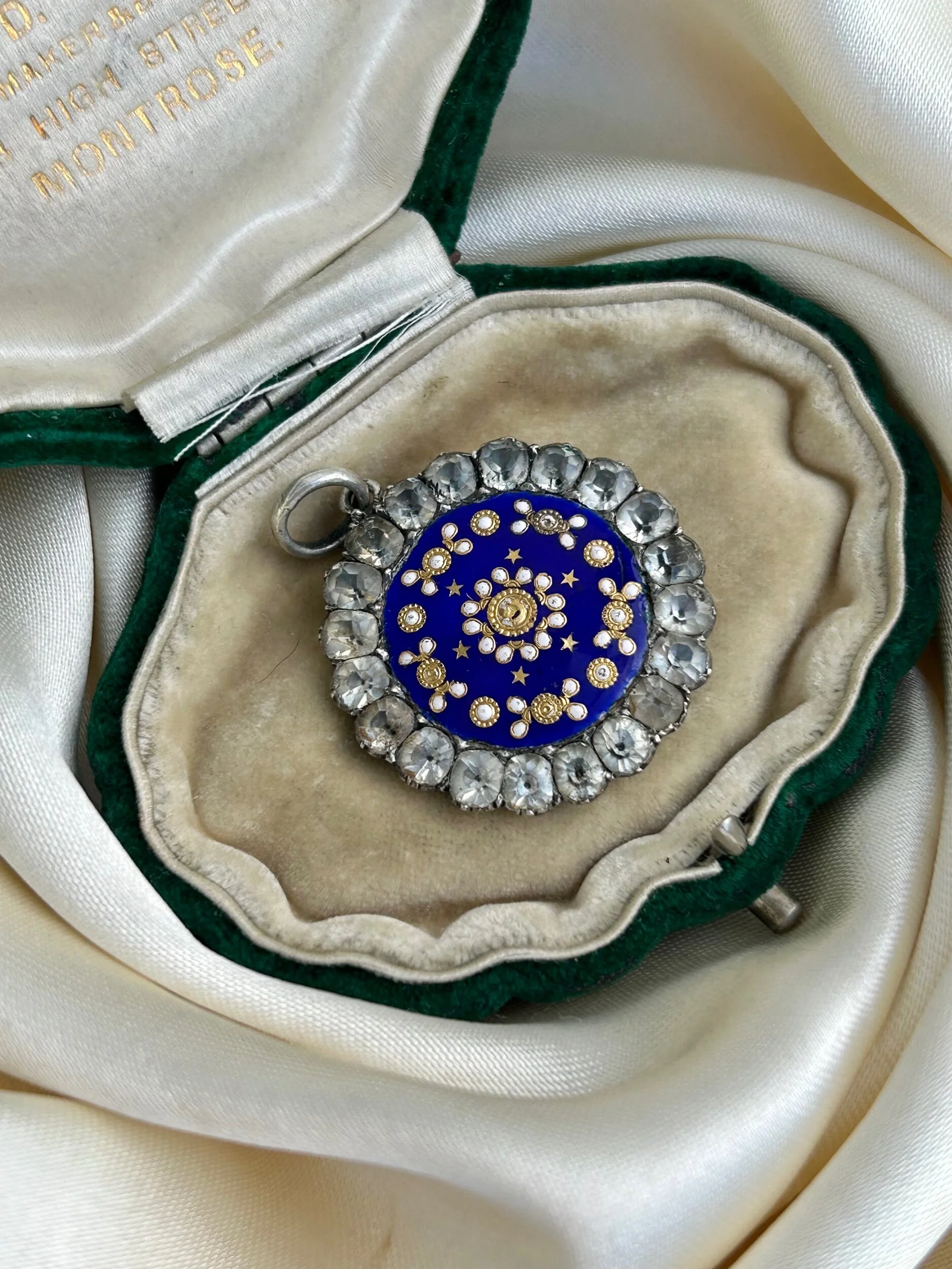 18B256A7-1B78-4DBA-9A0F-79DE2C7A7C0C