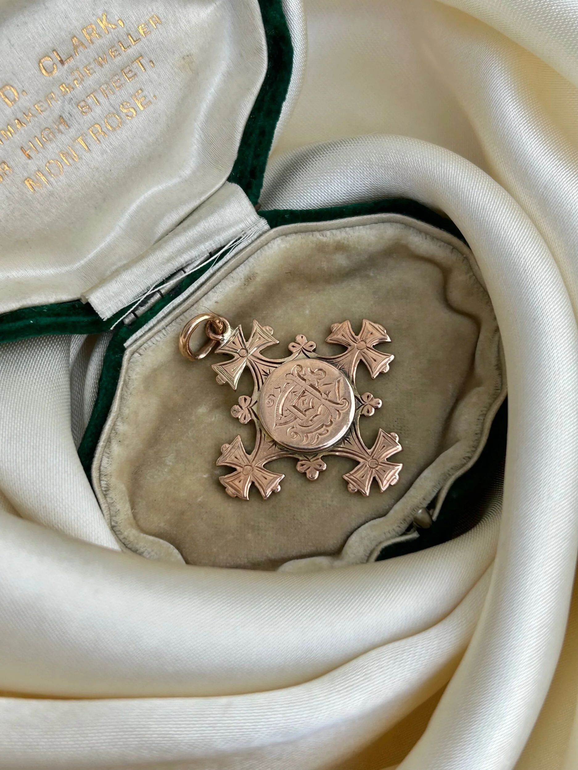 5B77171F-AD17-4BF7-90F4-AF50C12B4B98