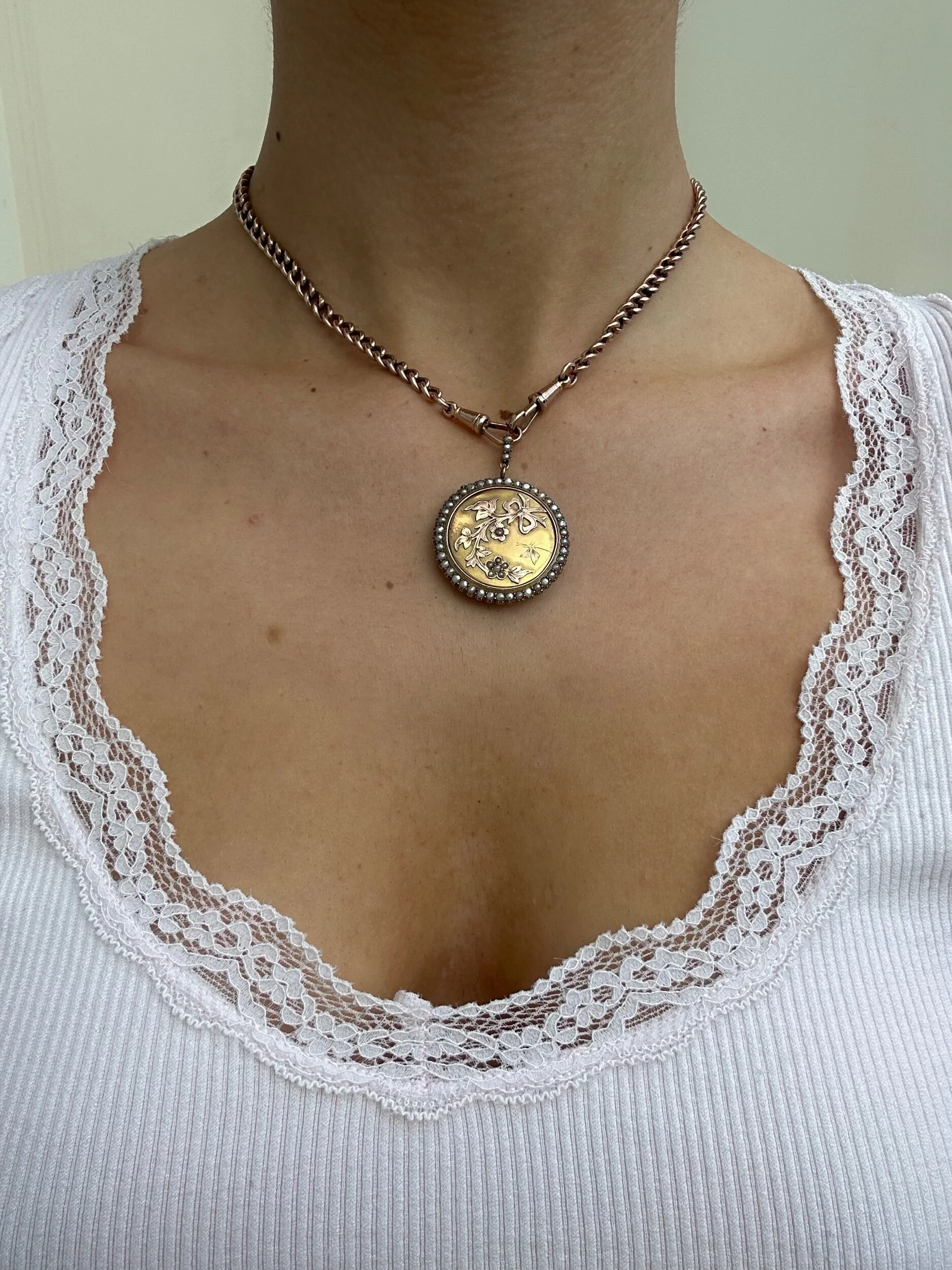 9E6EA1B1-8EA6-404E-9EF0-89475BC1450D