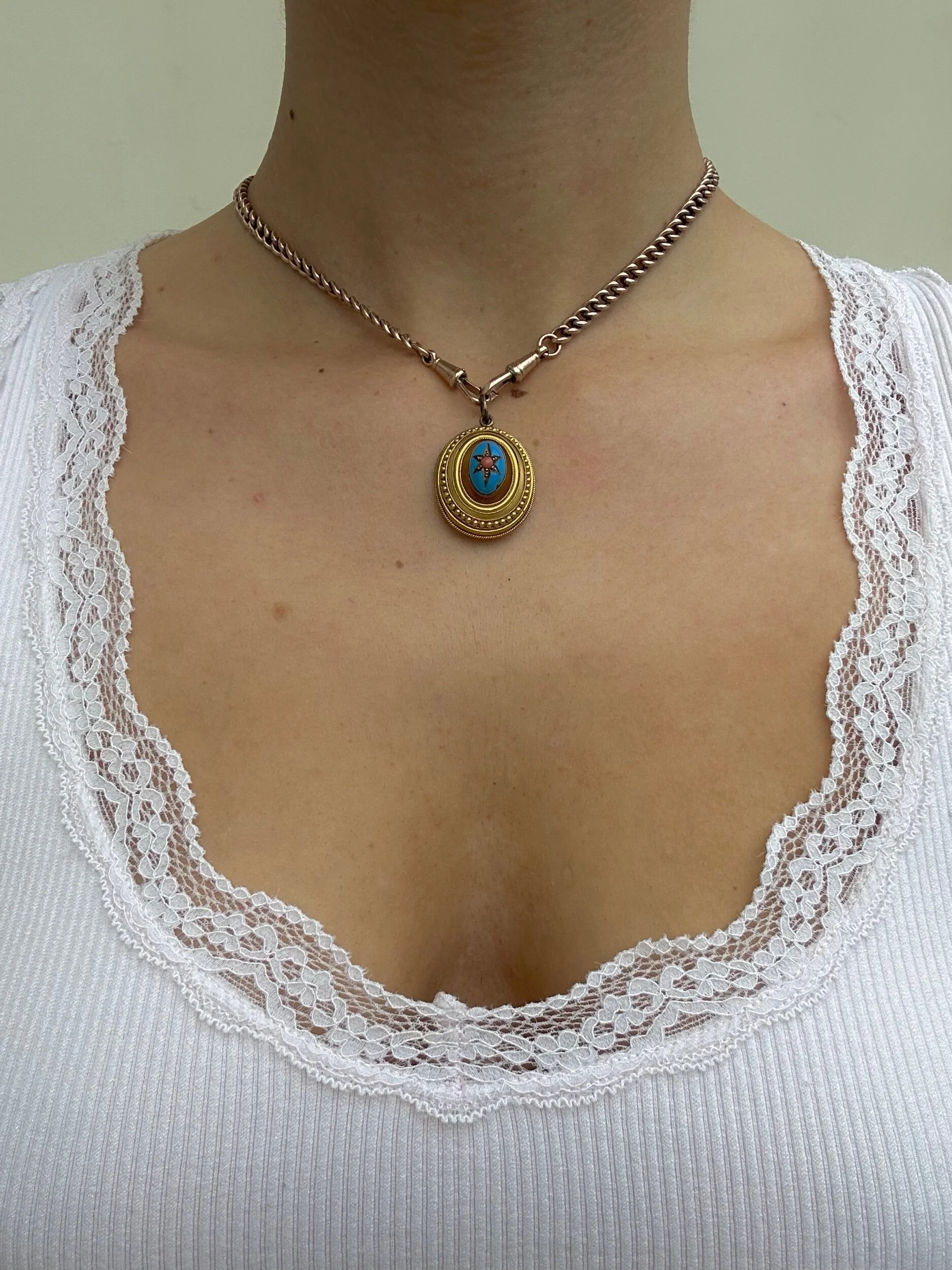 E8FF1DBE-6D71-457E-8103-BB9F757B77BC