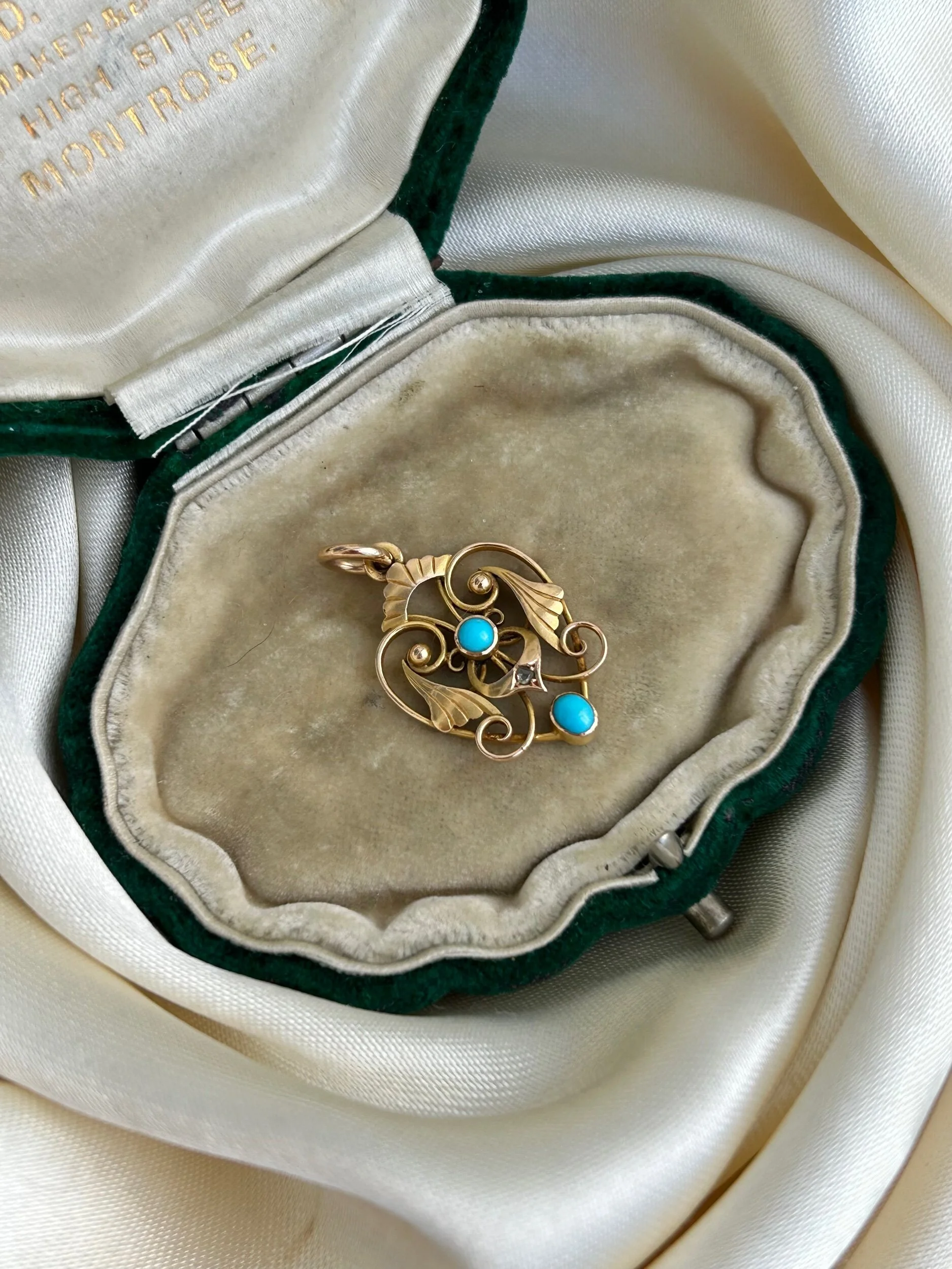 7ECD9BB8-E549-4946-812D-C702435BB461