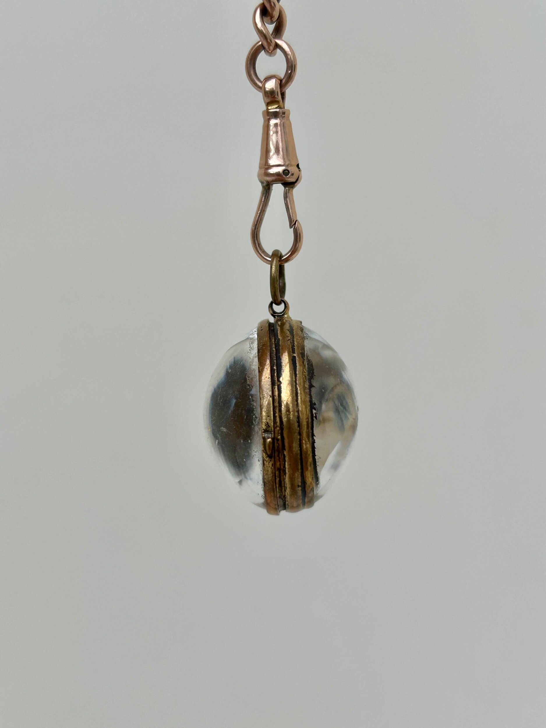 D8A4989F-04CD-4CC2-A12C-1D07FB599B16