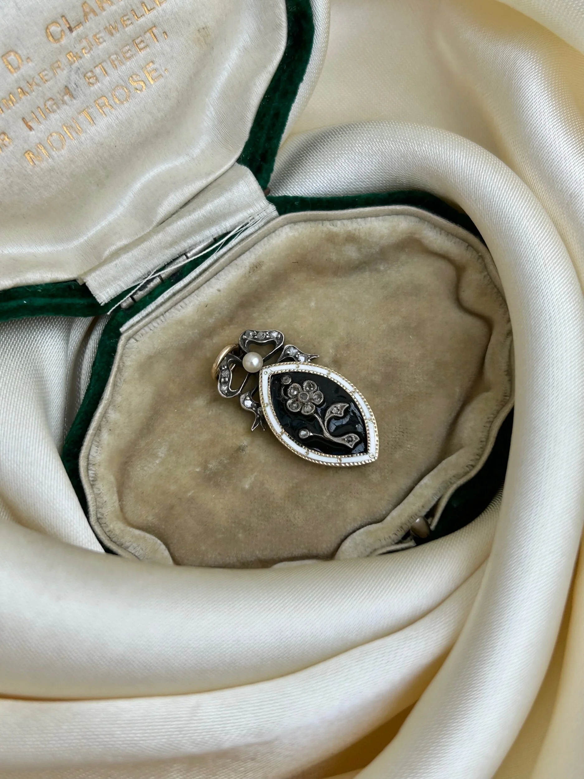 2B4EBF8D-04FD-40B0-80FC-AB96C093AEE5