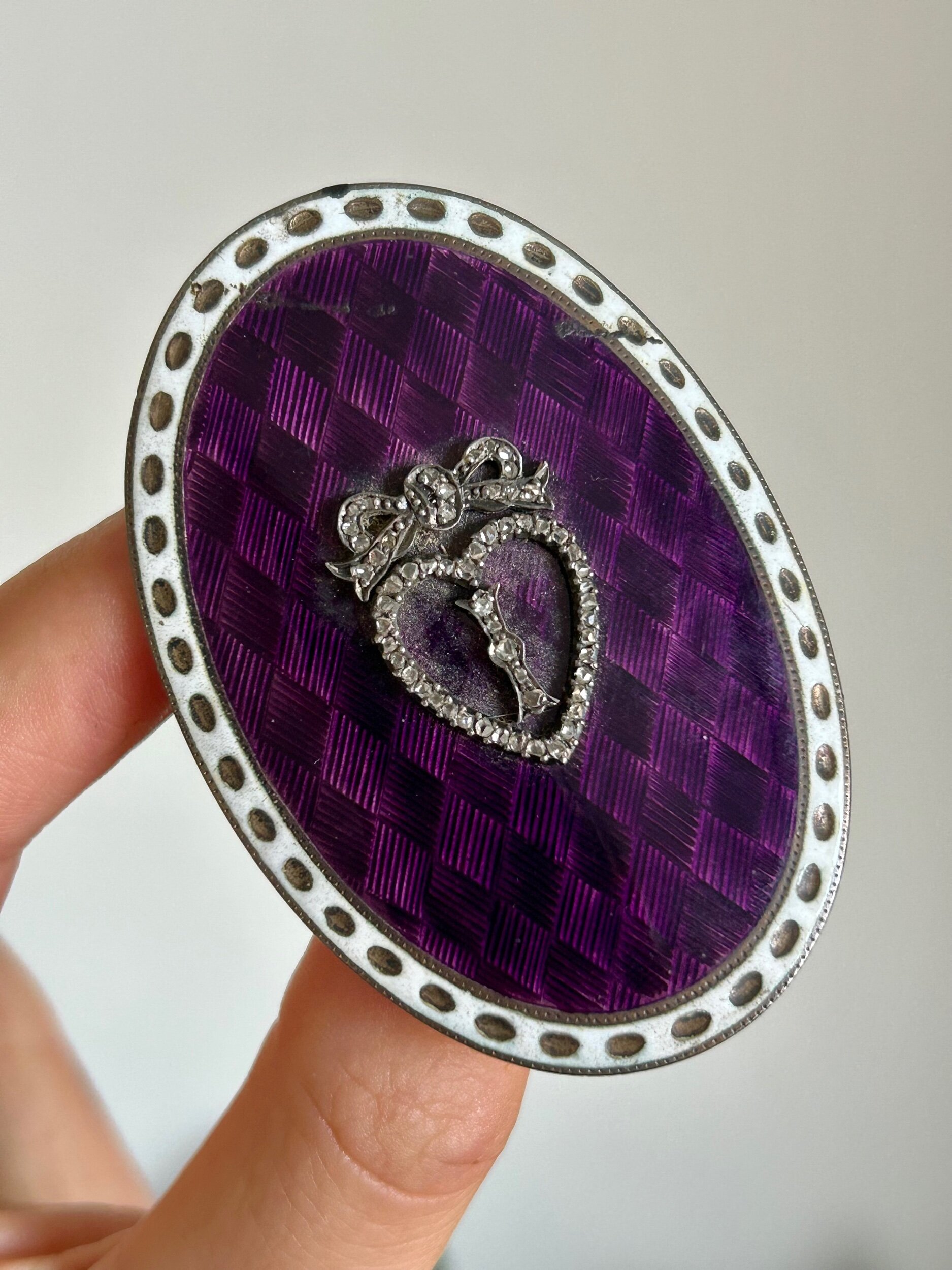 97EB948E-A7FC-42D9-B9D0-9D6679A1037B