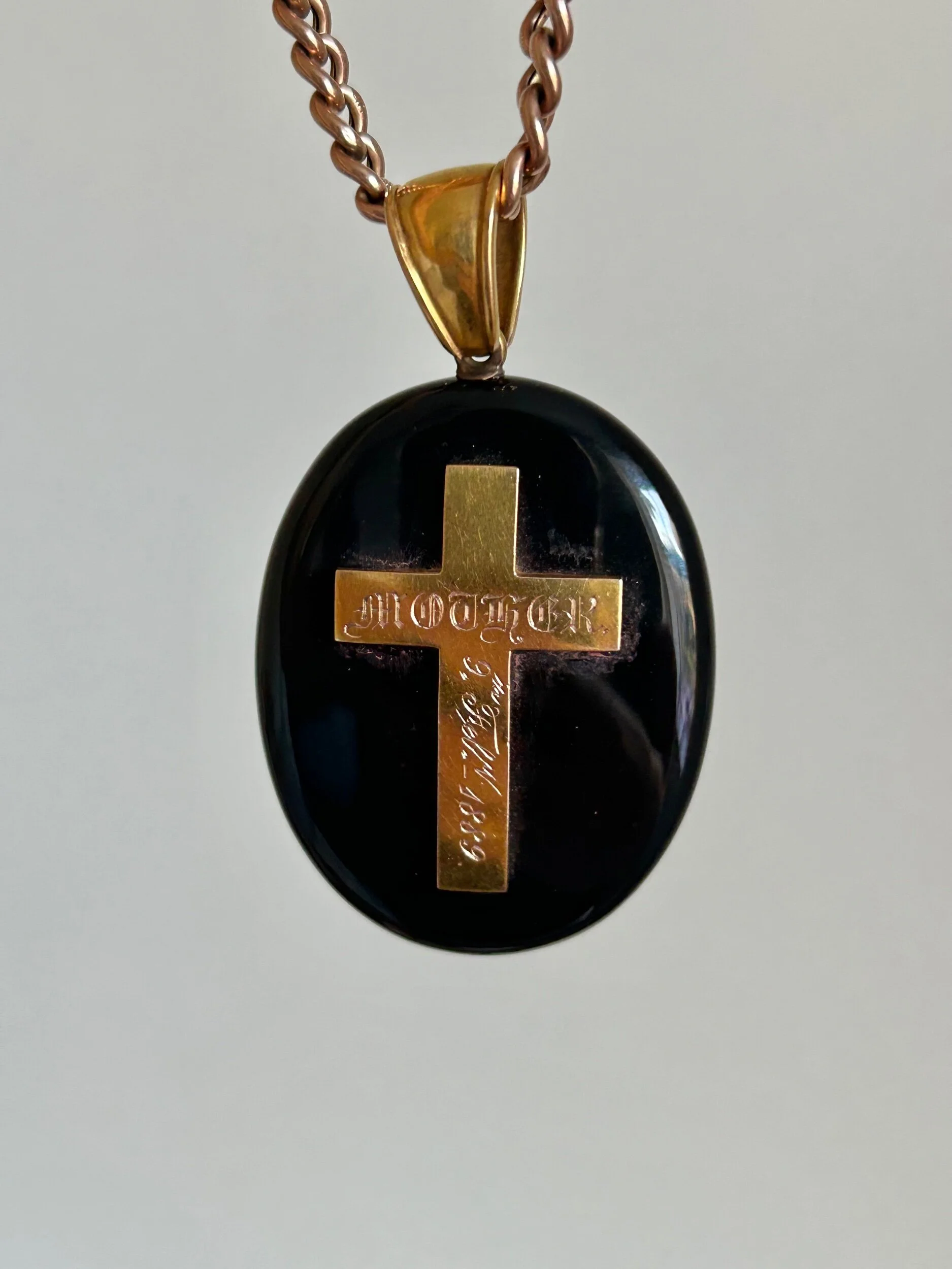 AAC3AA01-9C03-4458-8EE3-8C68566305AD