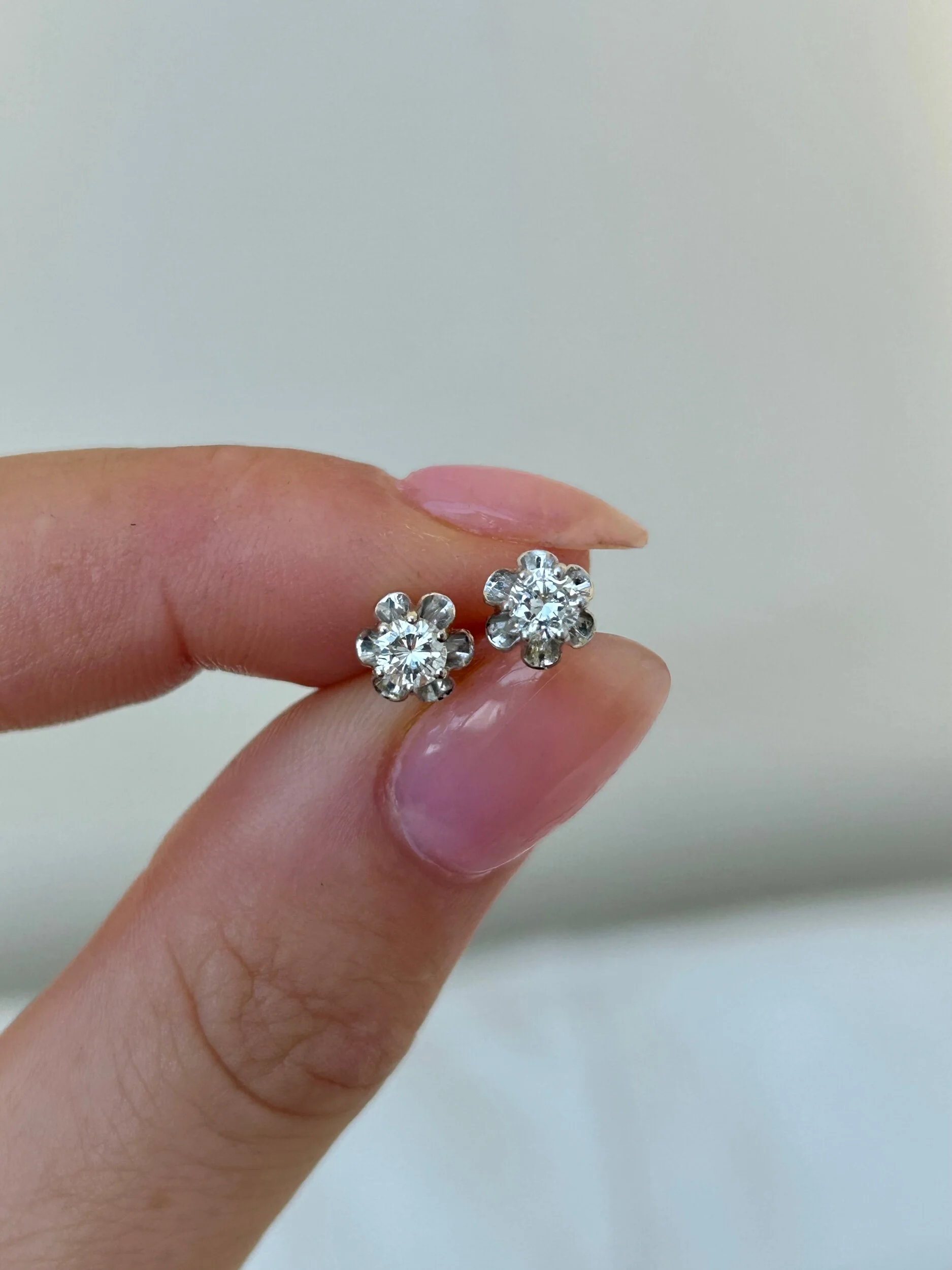 5F1D80A5-1E23-437E-B91B-5C8E100CBEF8