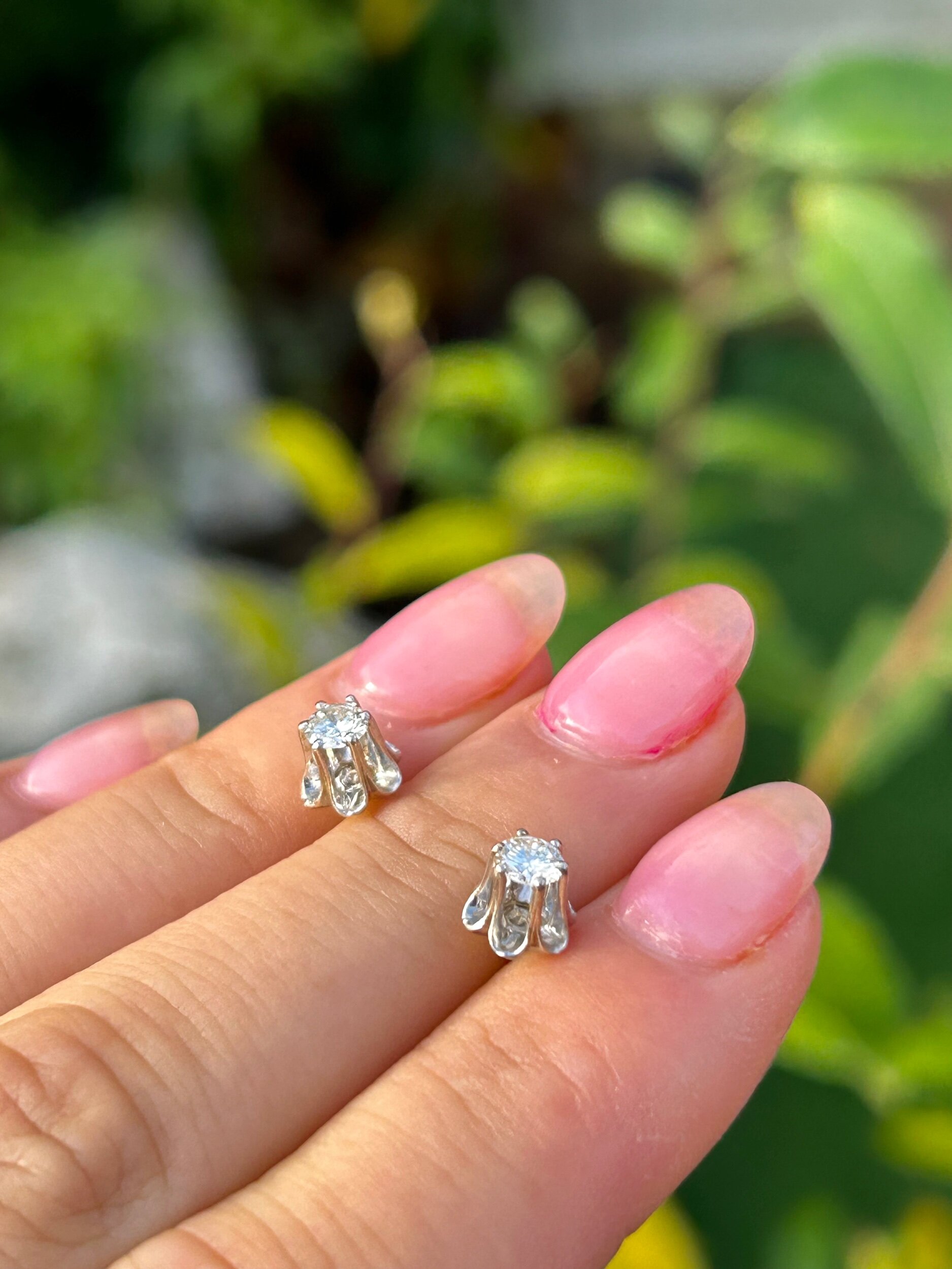 87EE5236-3C9F-40C2-B807-5C77463B2DE0