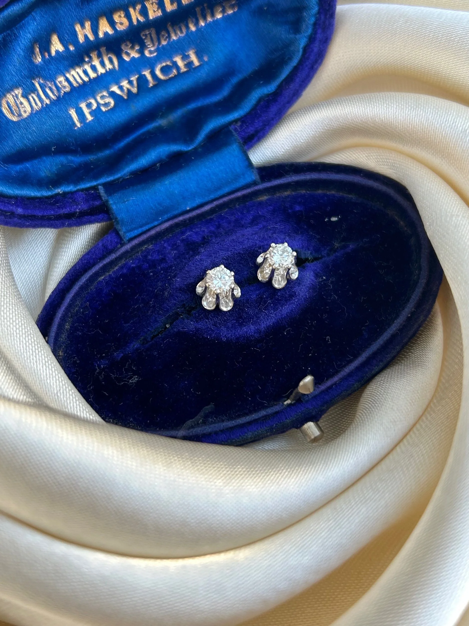 A91BDEBA-457F-4163-84D6-08FA8FD374F7