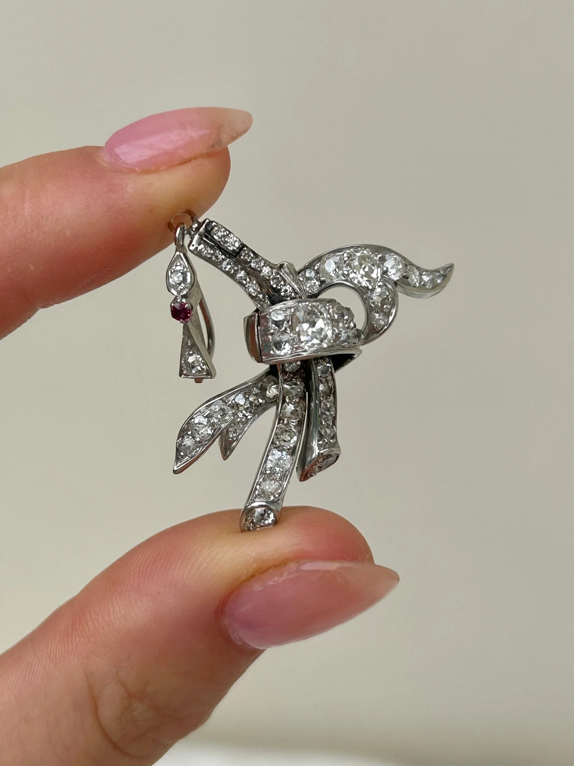 E4F8B5E0-E021-4C78-A025-24544EE461F9