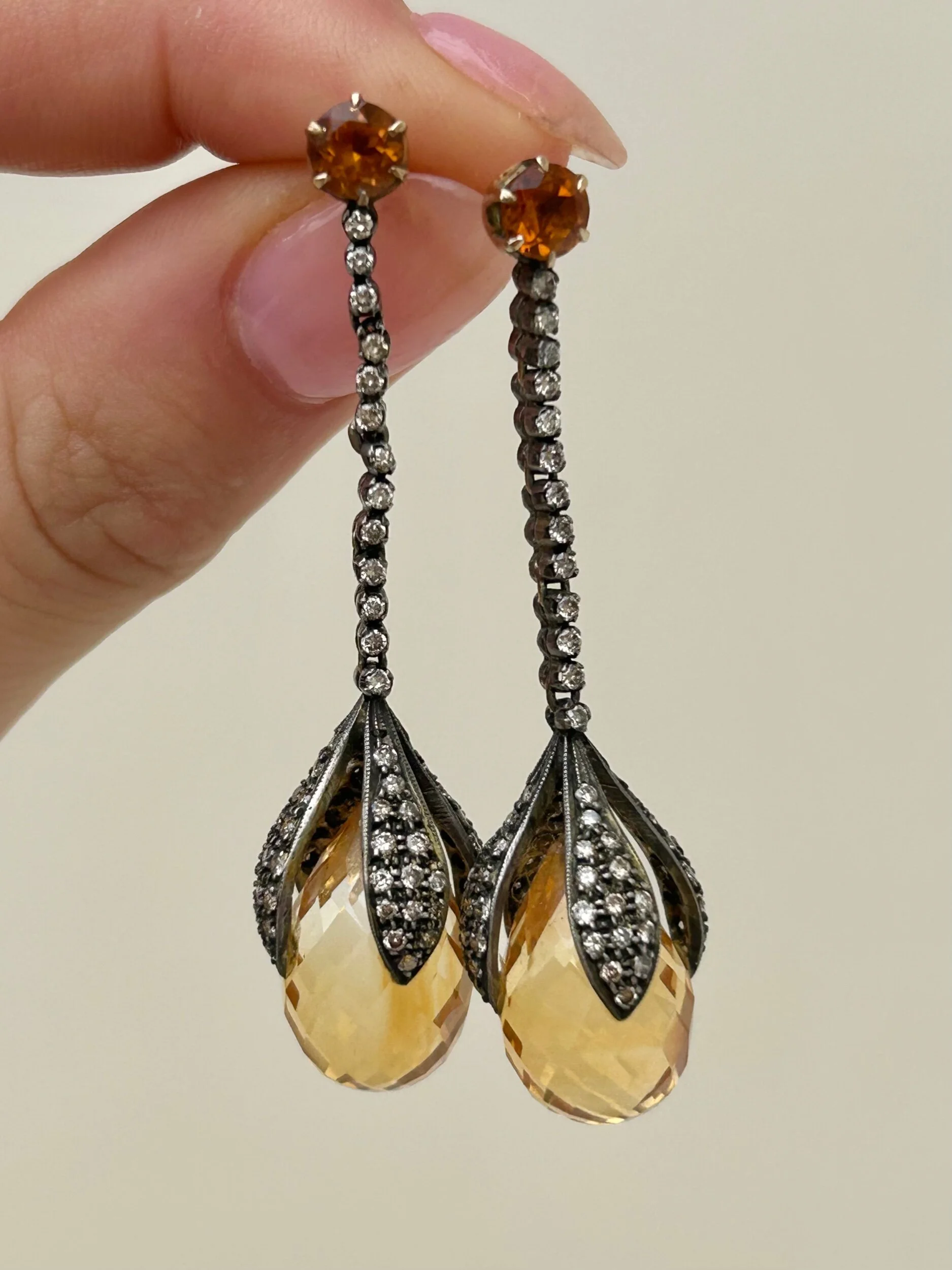 248B71DD-3AD8-423D-B95C-39220795D75B