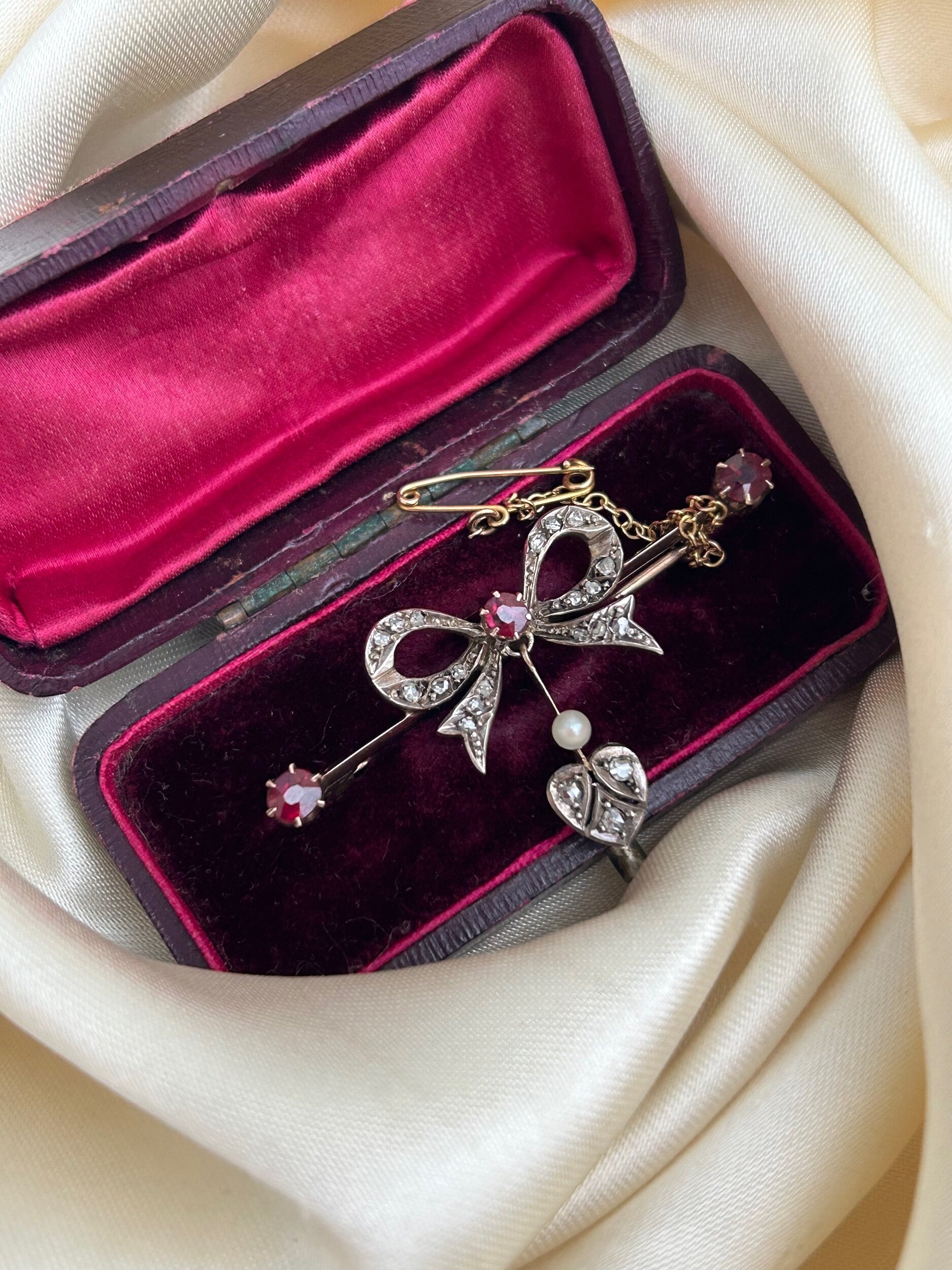 CF4B0AE8-EBB4-4276-B8AD-72D80384FAC5