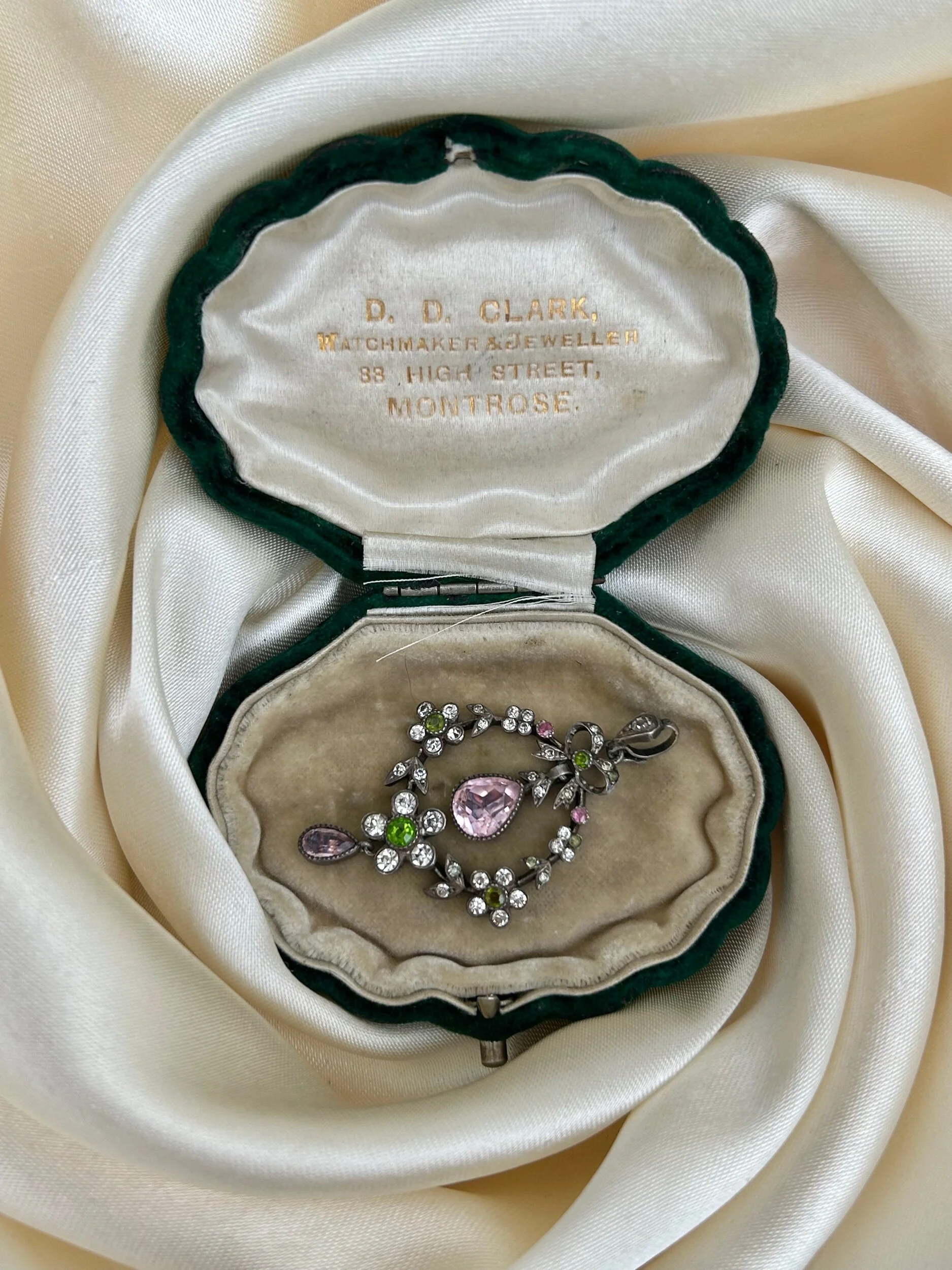 D57DC9D9-0080-4672-B0CA-2106A01AD02B