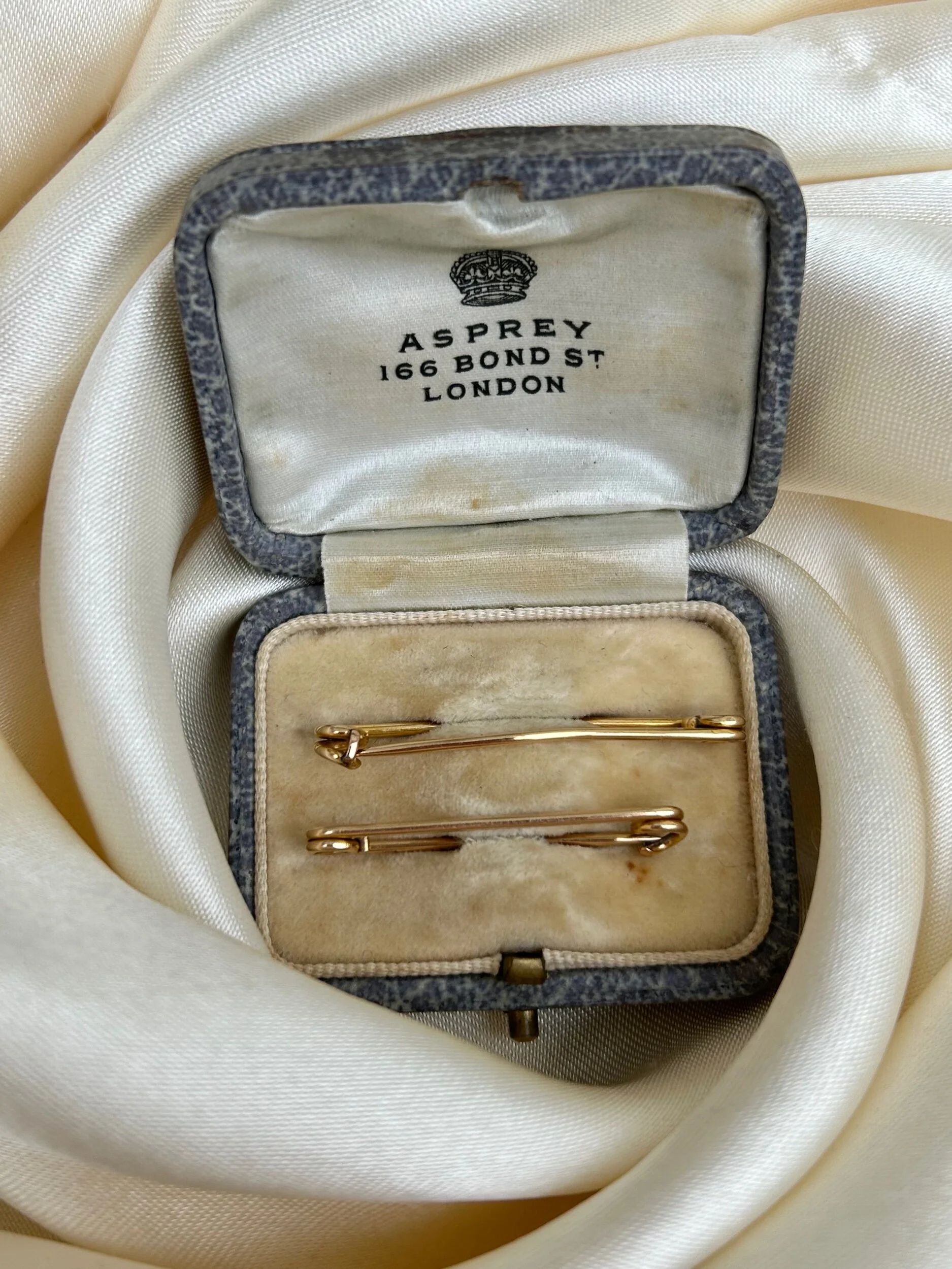 ECA031C0-EFF0-48DF-8345-8DCA4BEFDD28