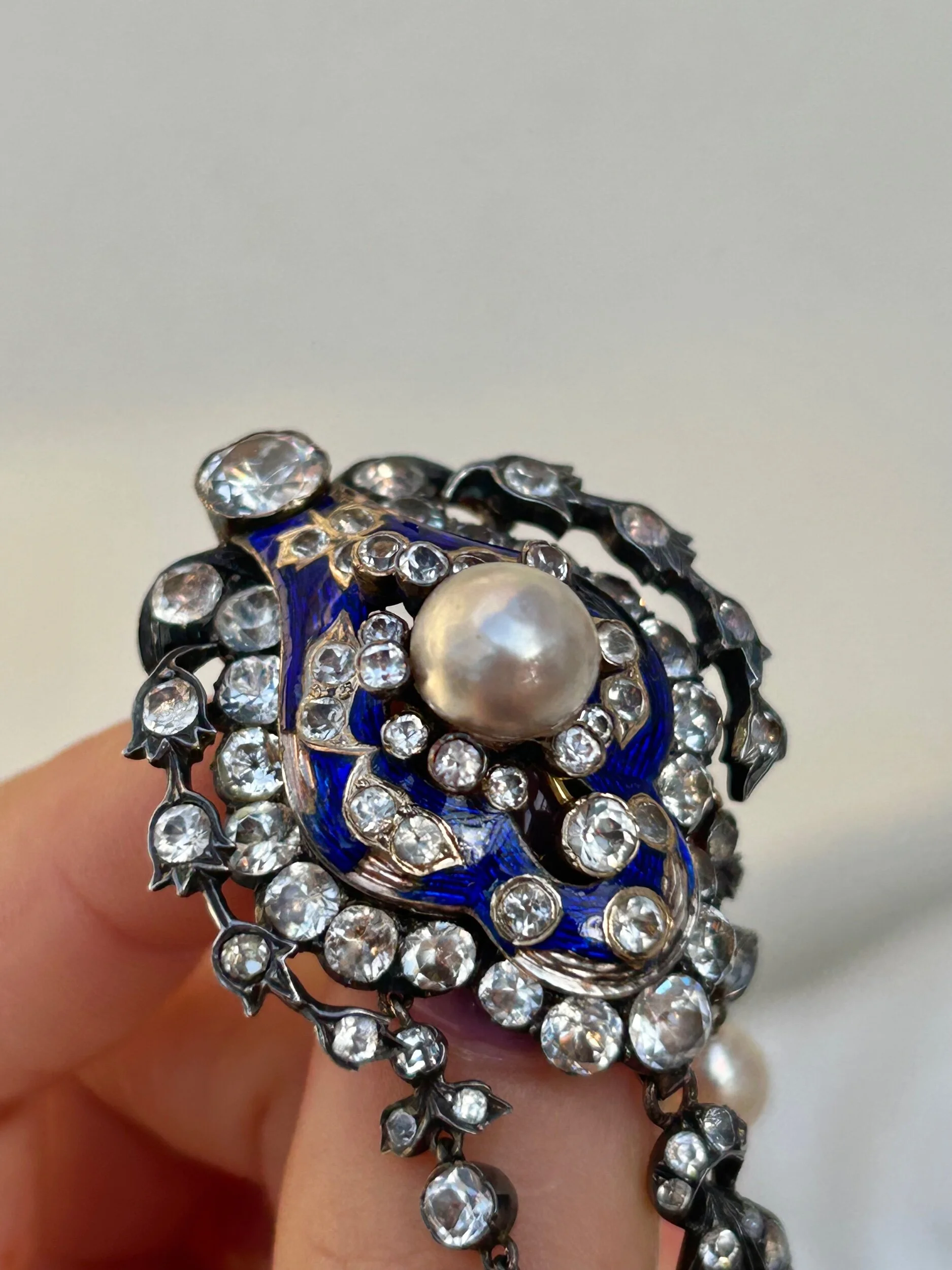 9C6E0BA0-6EBE-40CE-828E-C71B31E90455