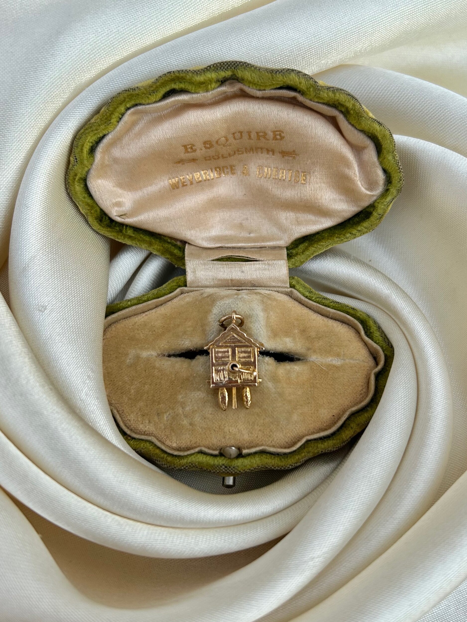 D5E0CDA7-A528-4D33-9FFB-76A73B6633A2