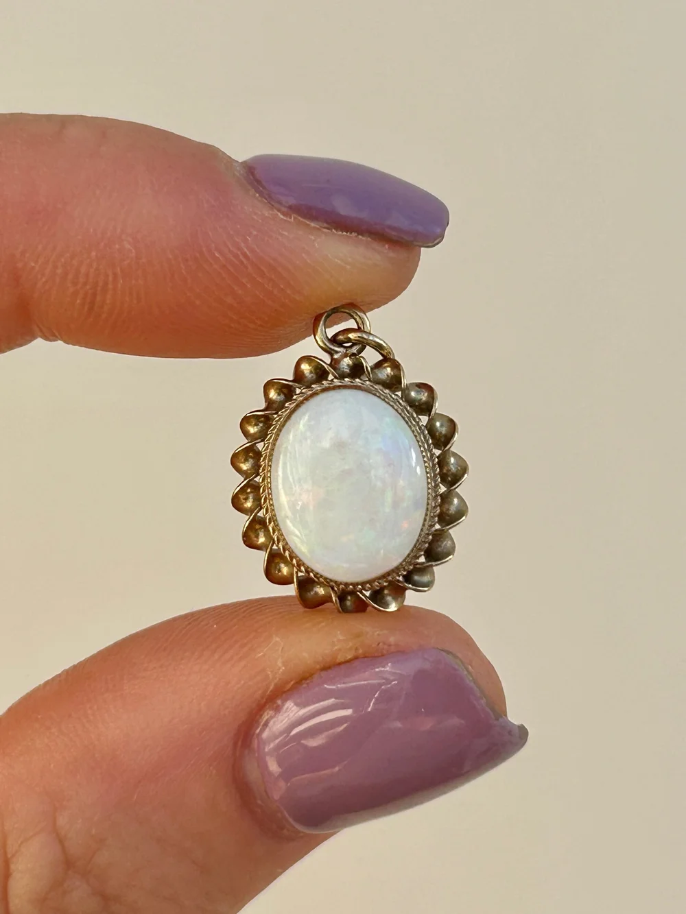 9ct opal shop pendant