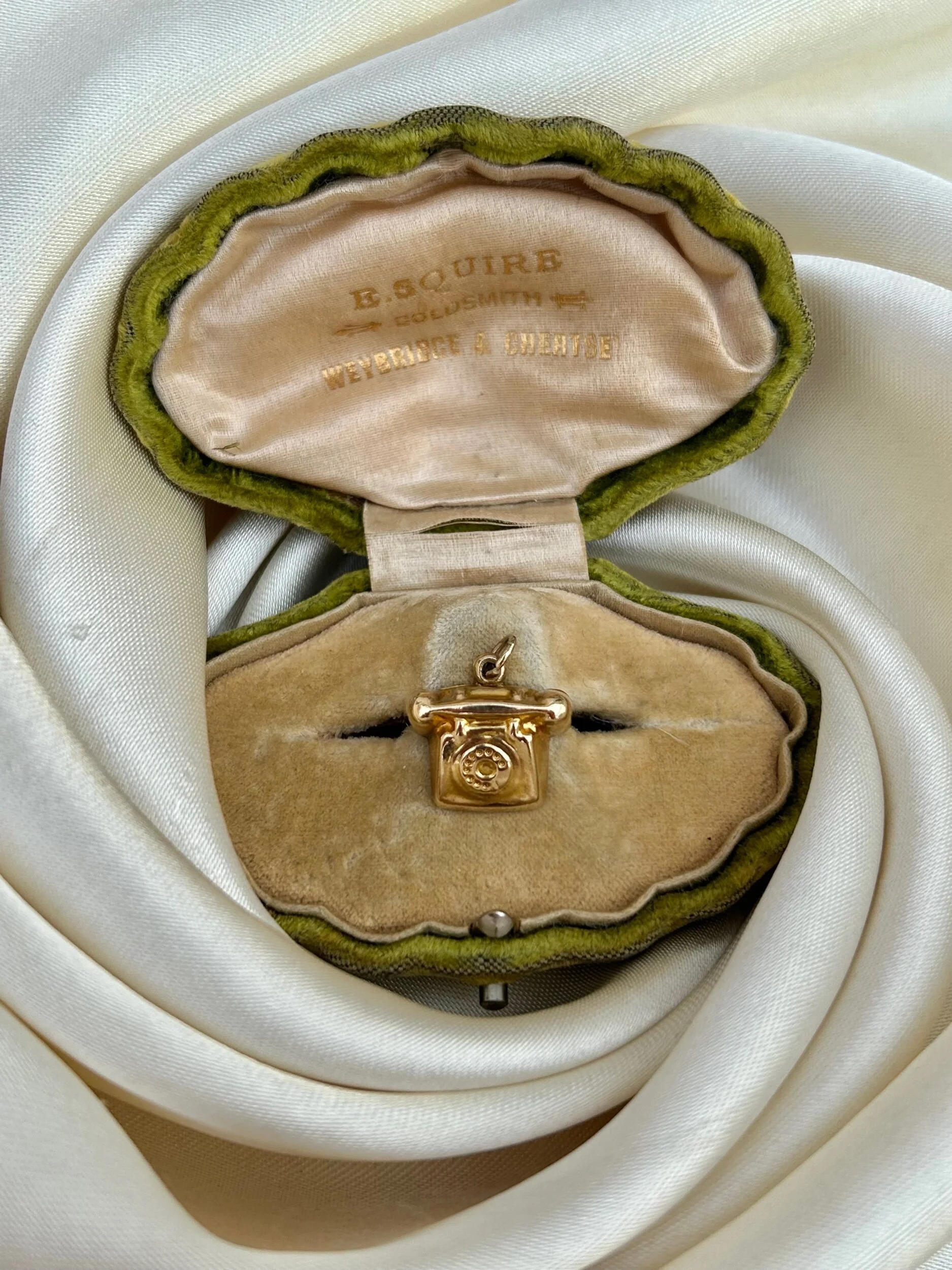 40D0CC27-DB69-4E06-80E3-F3C52AF48B95