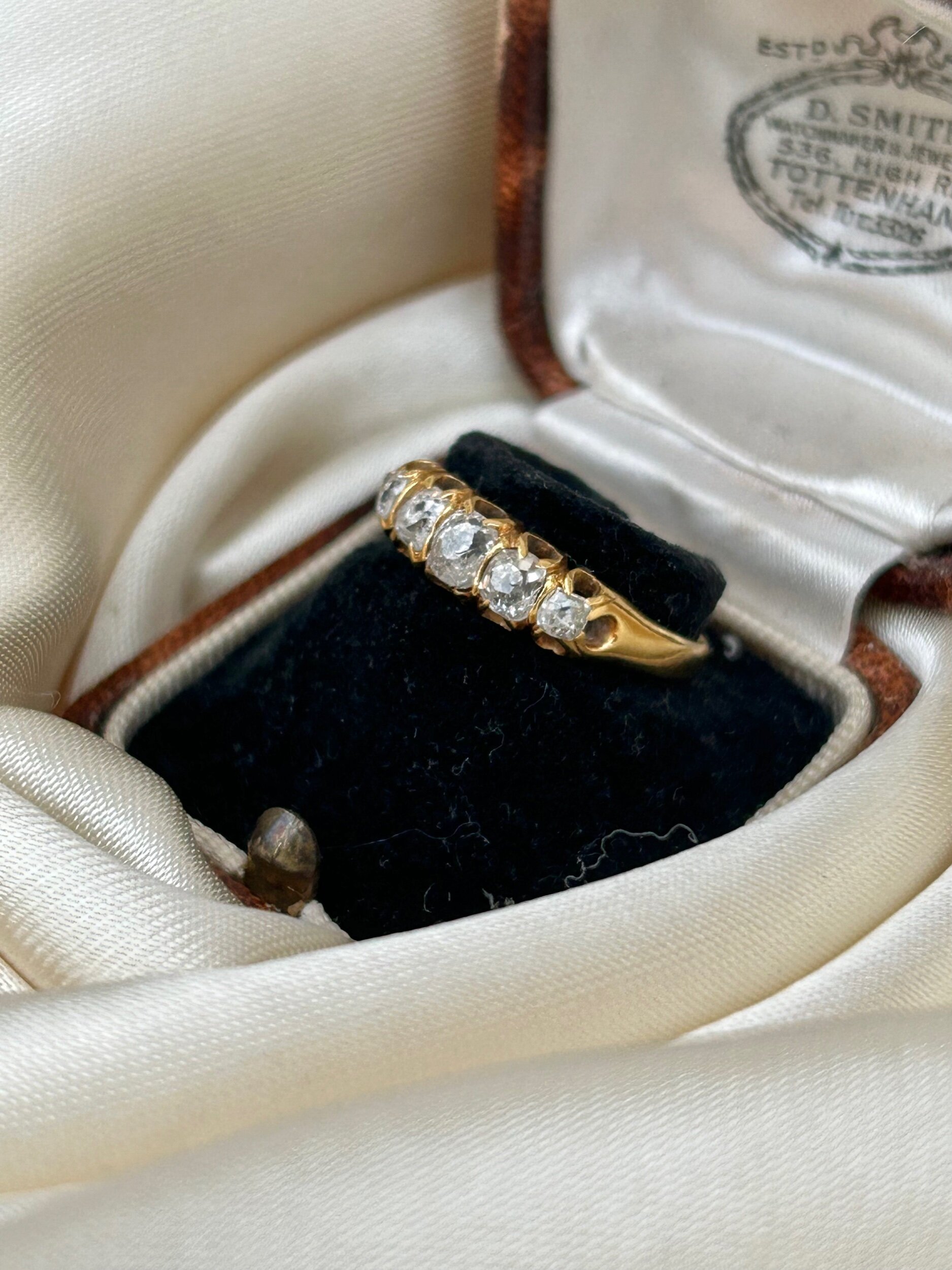 BE29F25D-3912-432F-870F-A9124E53E583