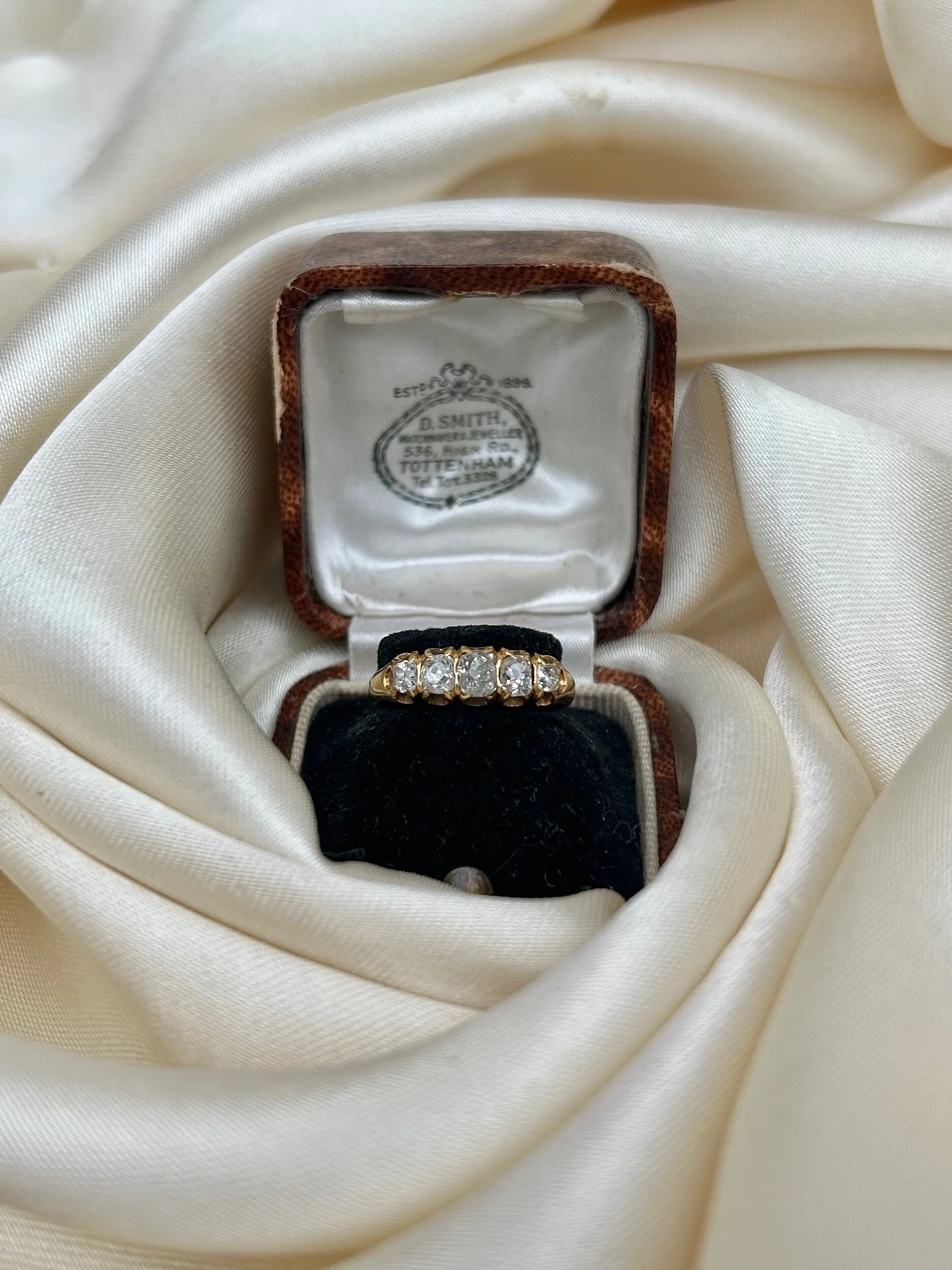 B098FEF8-5713-46A9-9D56-F6A37A578FE1