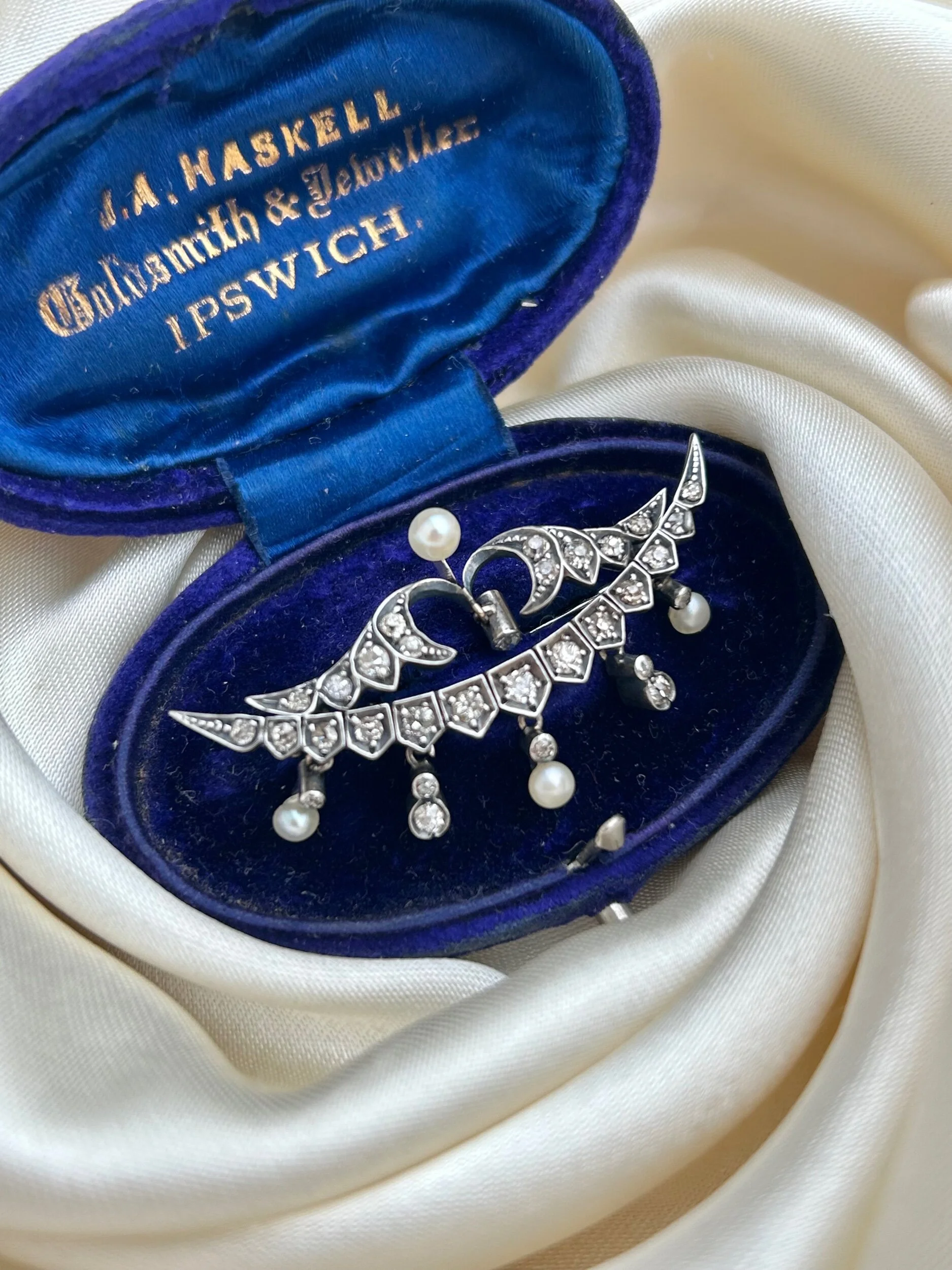 AC51D5A1-3A11-4438-95C7-B2DAE68B694A