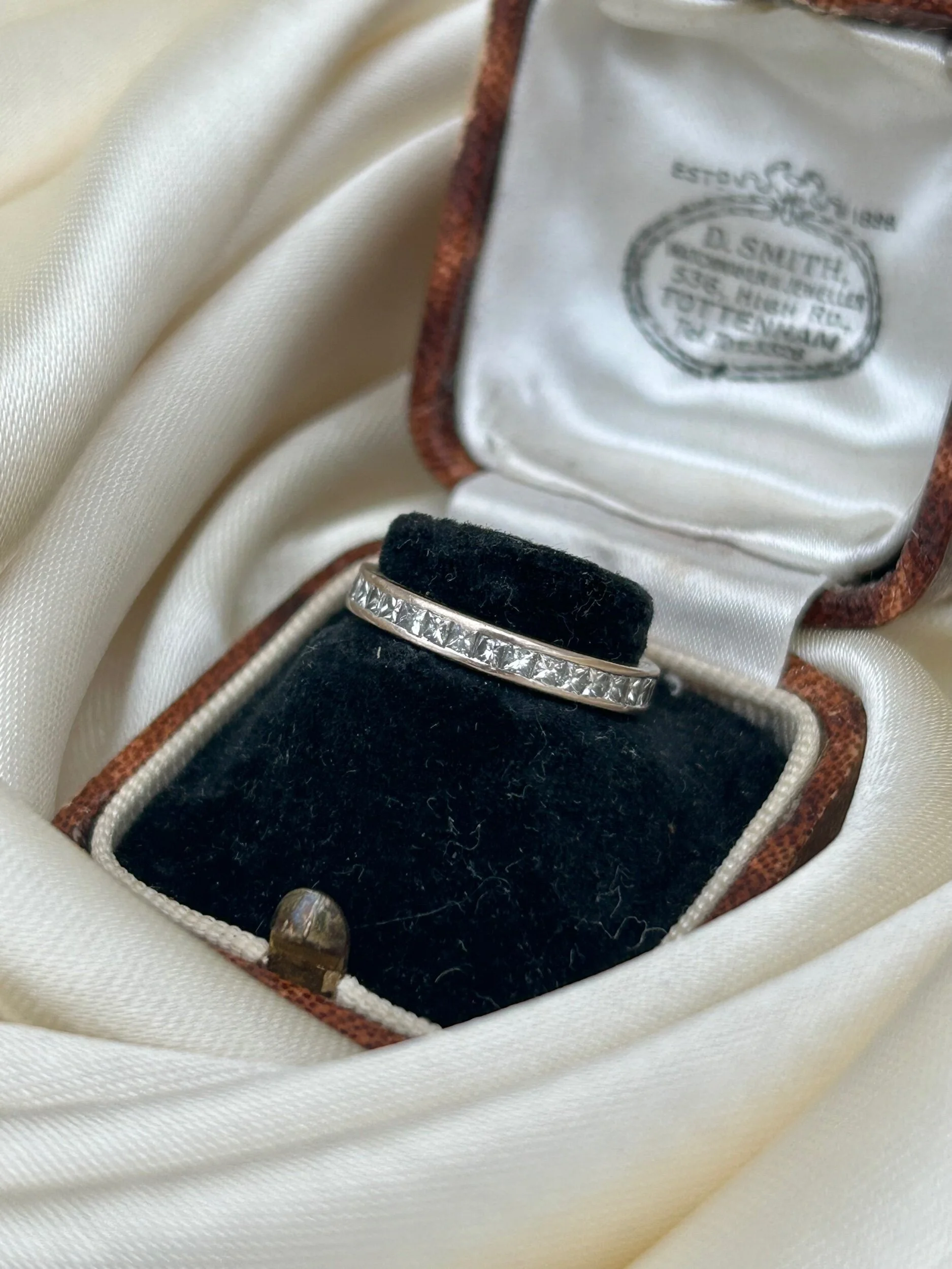 047F56D2-0D4D-48C3-8E12-FBEFA4AFD6A2