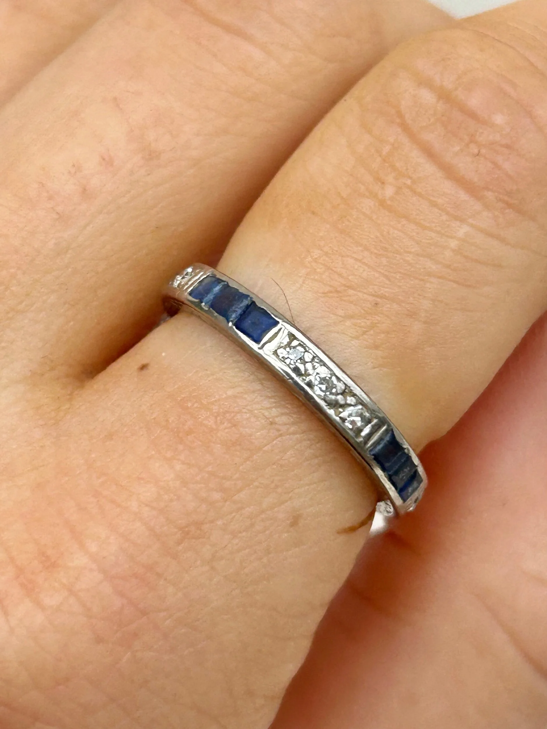 29EAD6A2-46A5-4F09-8B85-A272087DB495