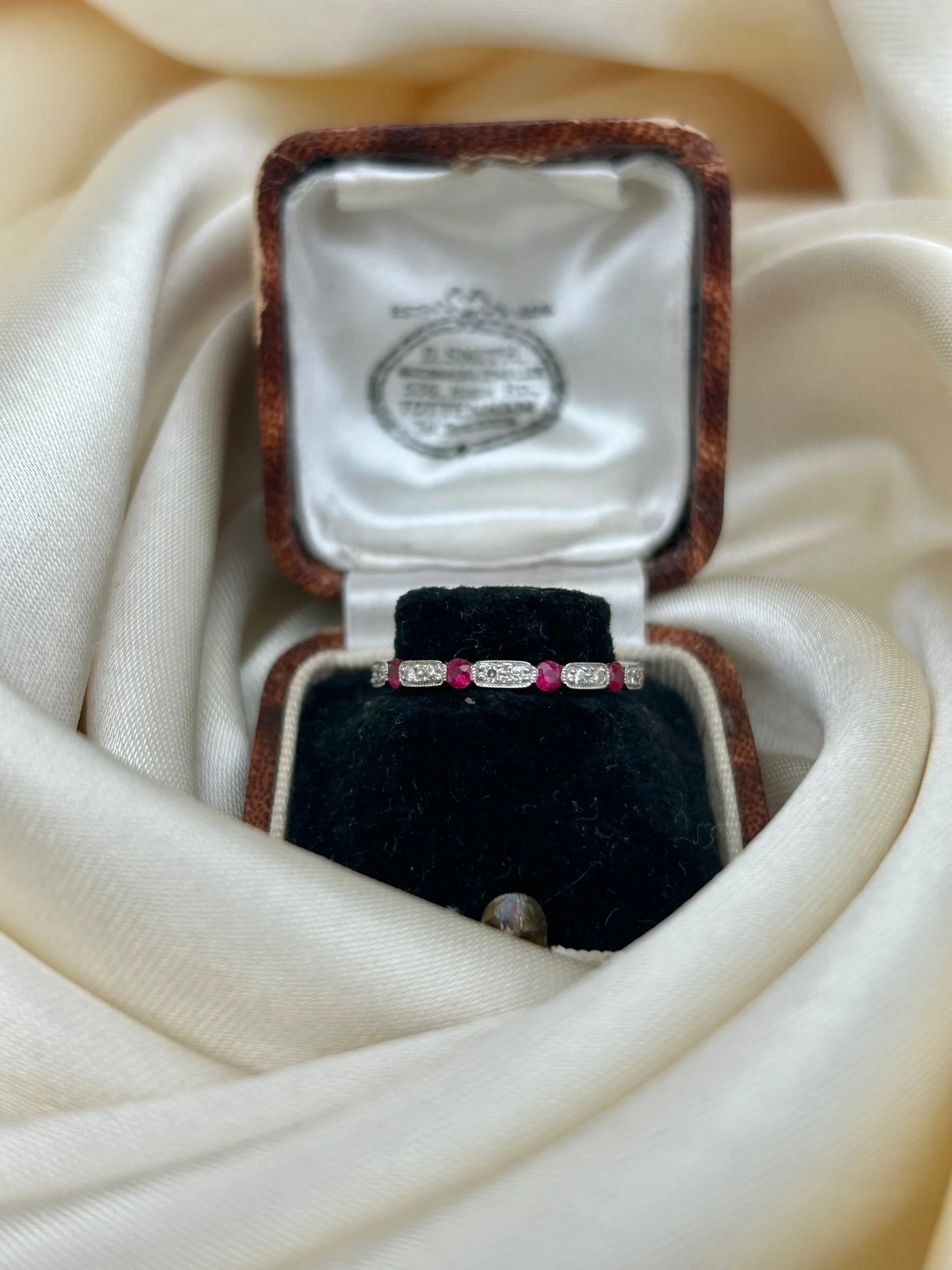 E95CE4B8-79D9-4FEF-830E-263B57BB5E19