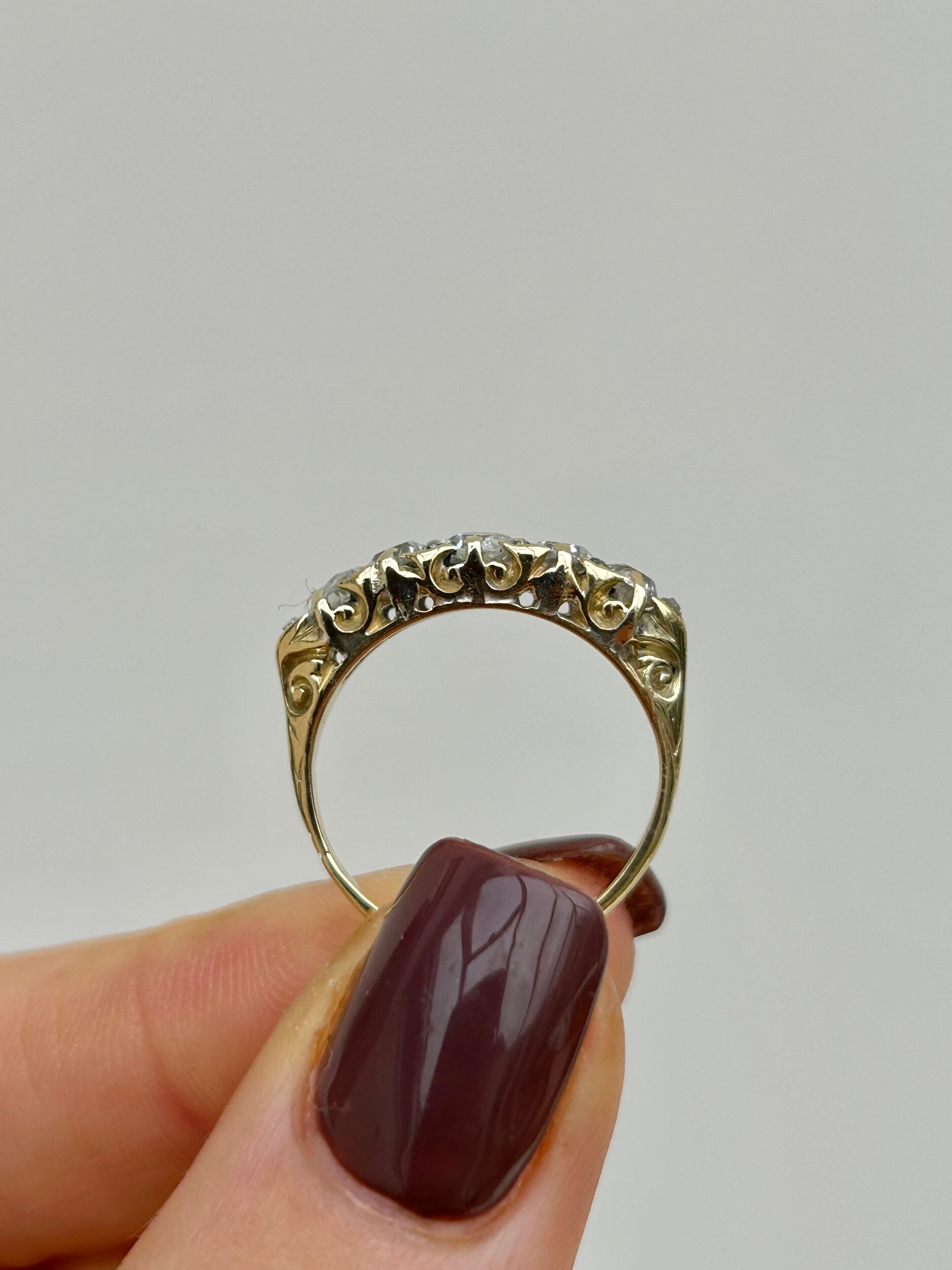 F8557BCE-5571-4B75-BC19-572A6CE1B771