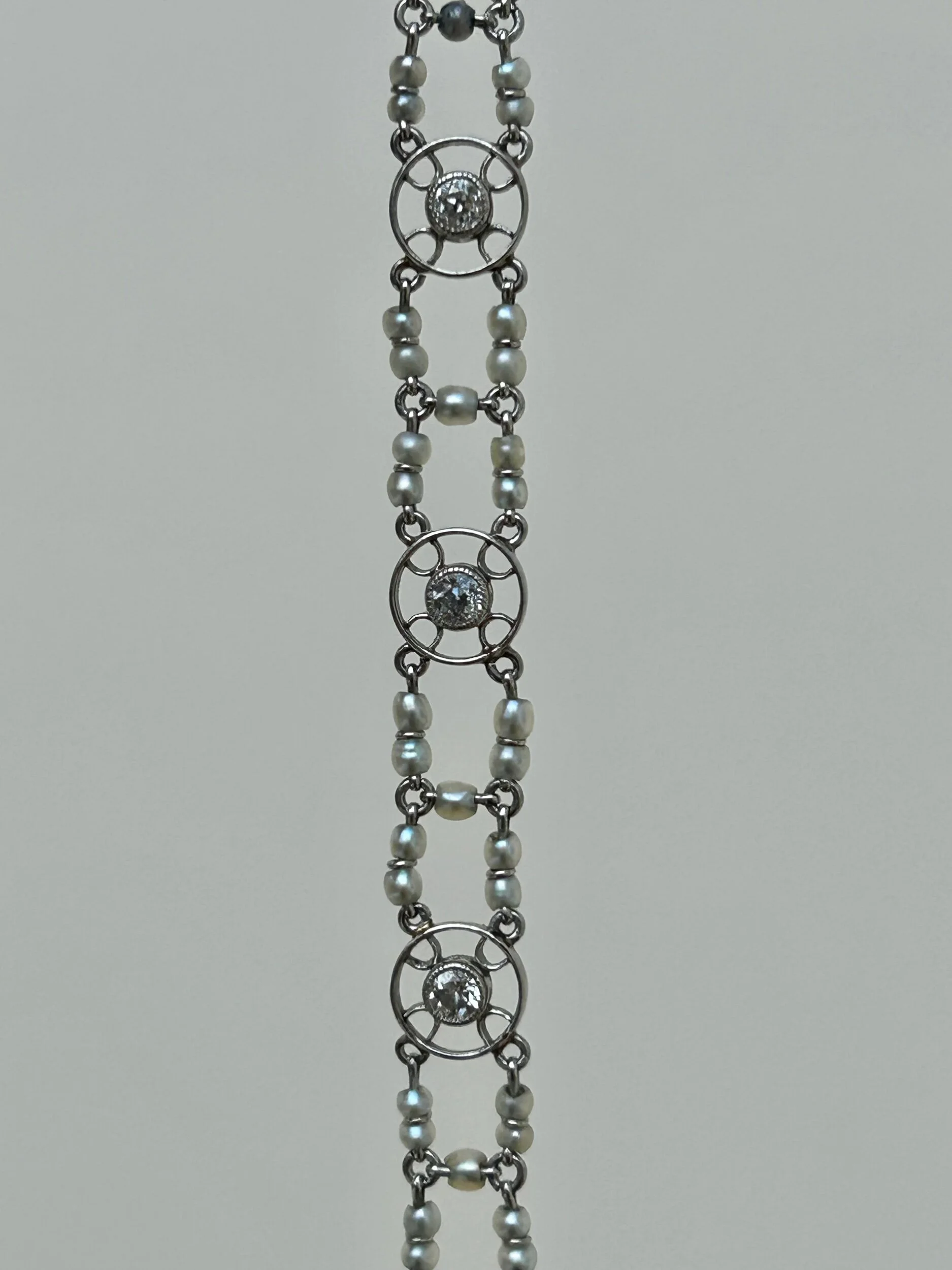 EF820881-85FE-4152-AAC6-E300D2630415