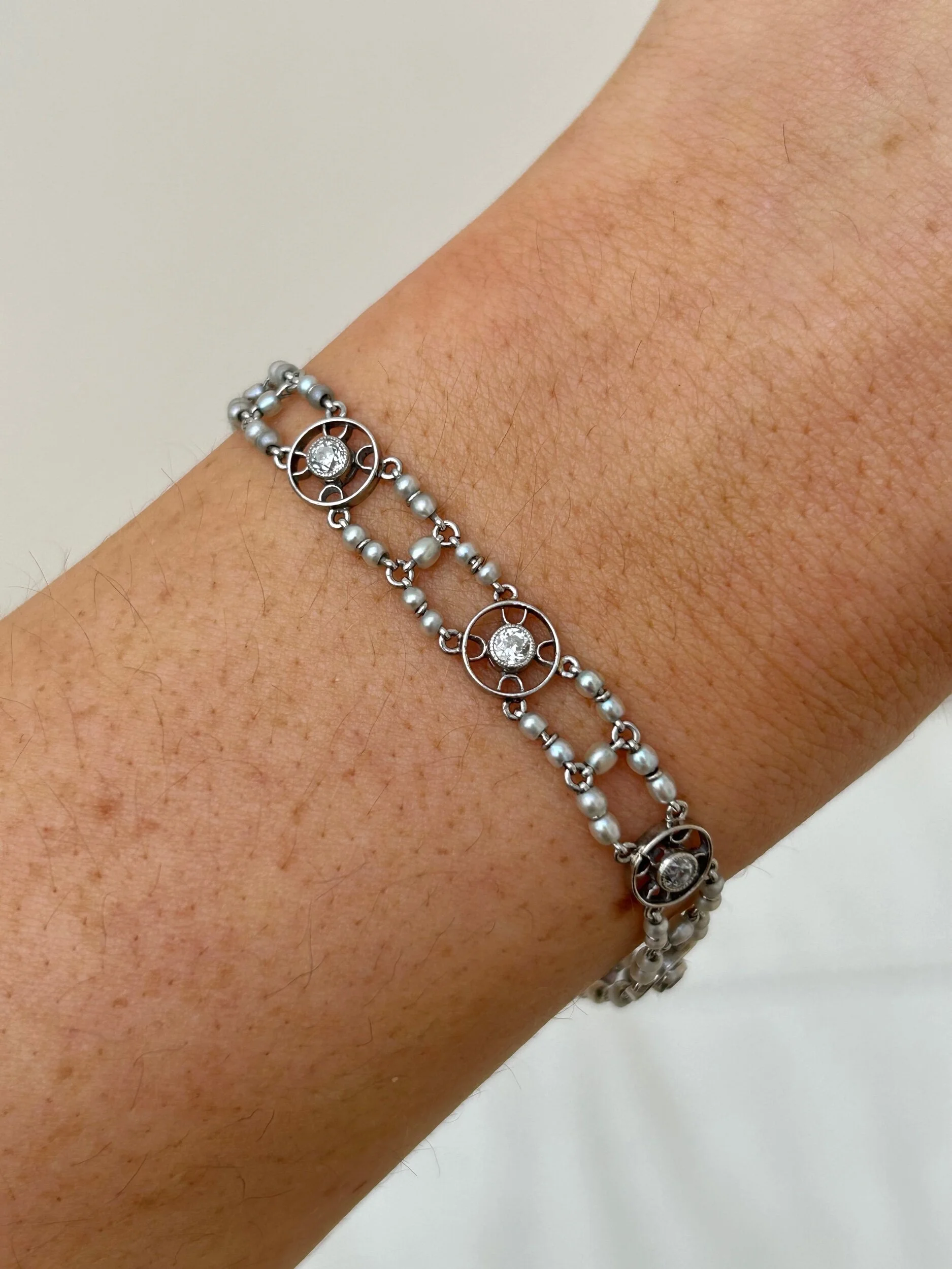 0B94A6C1-805E-4AF6-BBFD-CABF5CADCCCC