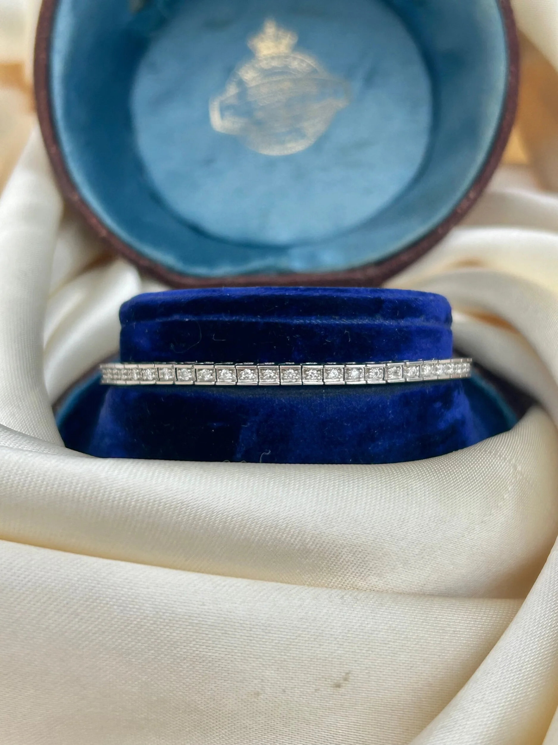 8FD559C8-E6BF-48FD-A12A-2730249A6098