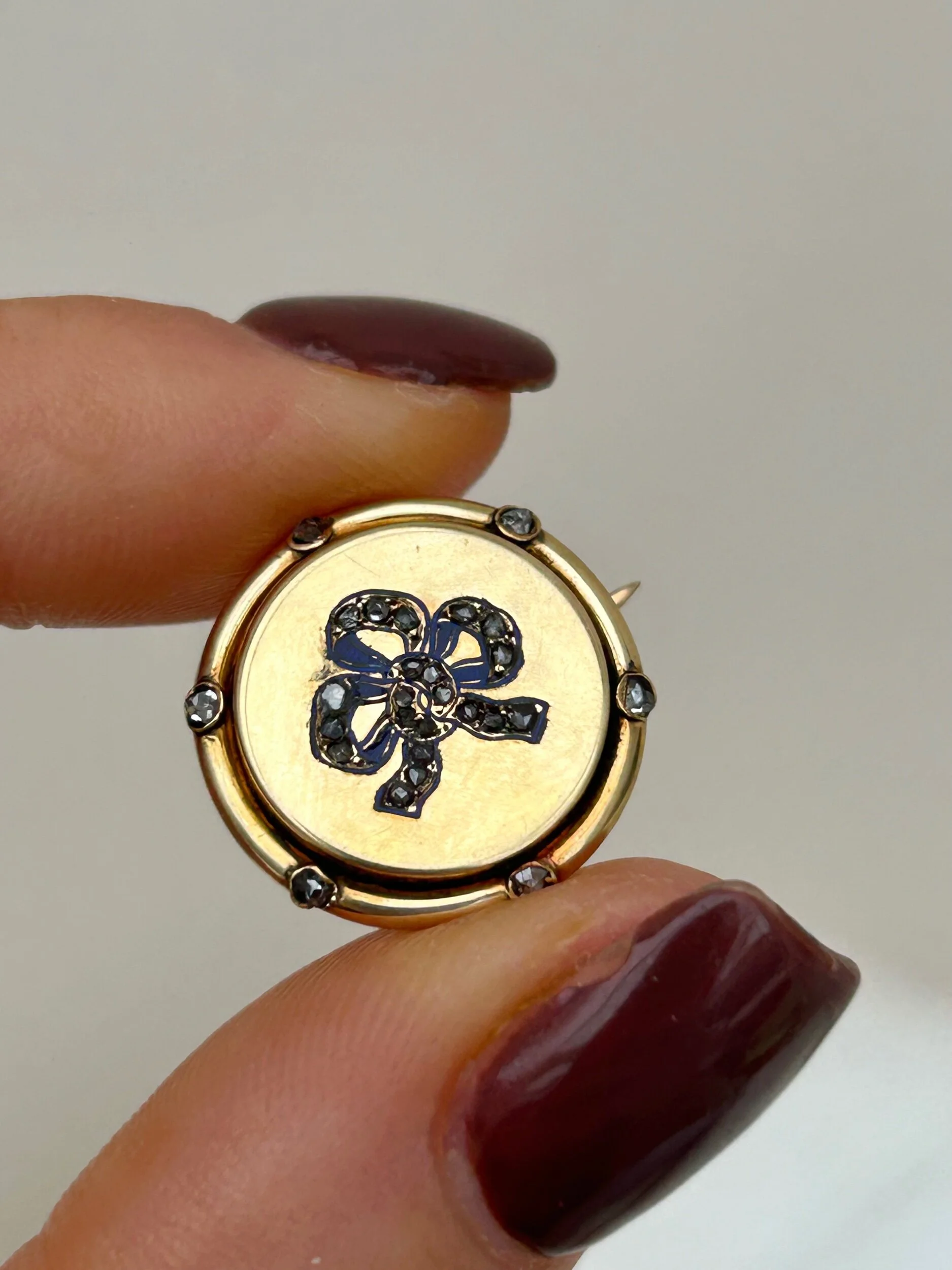 2399056B-60F1-4B71-A6A4-8479DAE8AF98