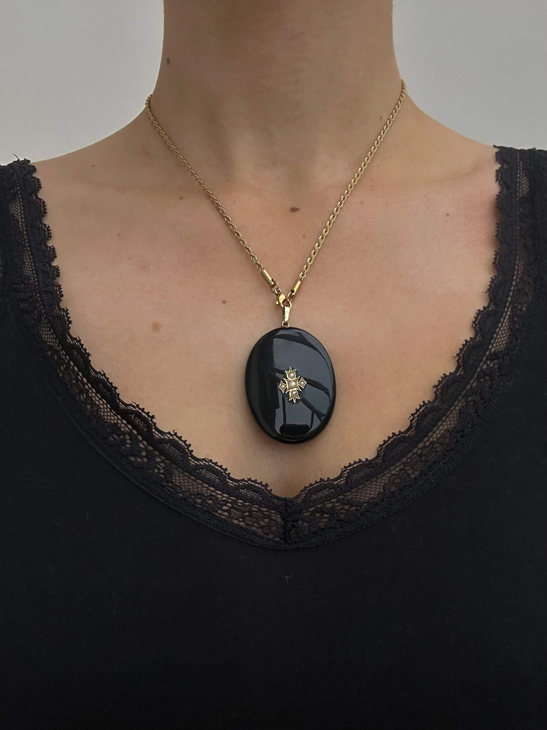 C4EBBF68-5B89-4442-8DDB-168639DABEDA