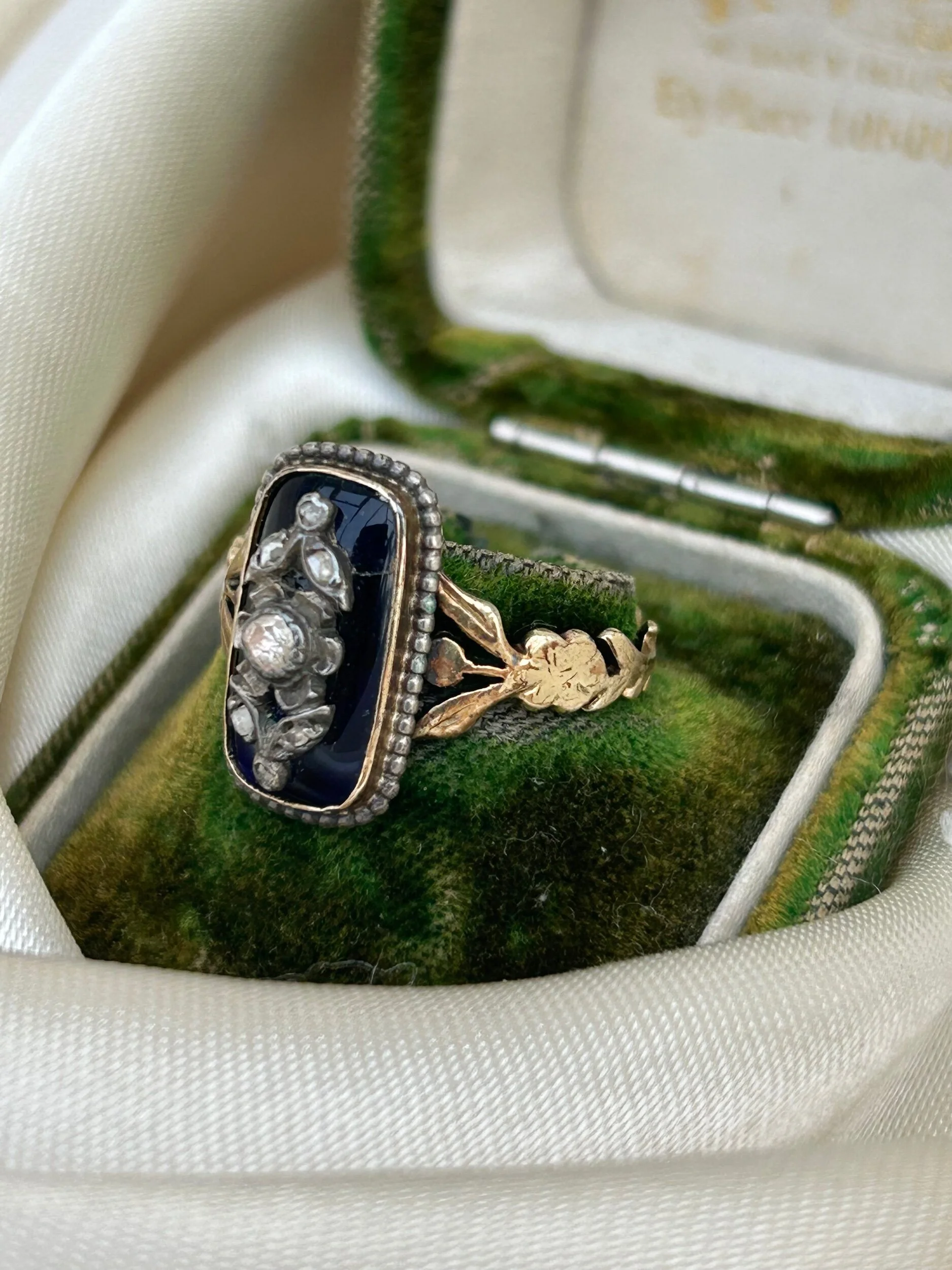 35282AE3-1B03-4591-9246-4F2D4CE8726E