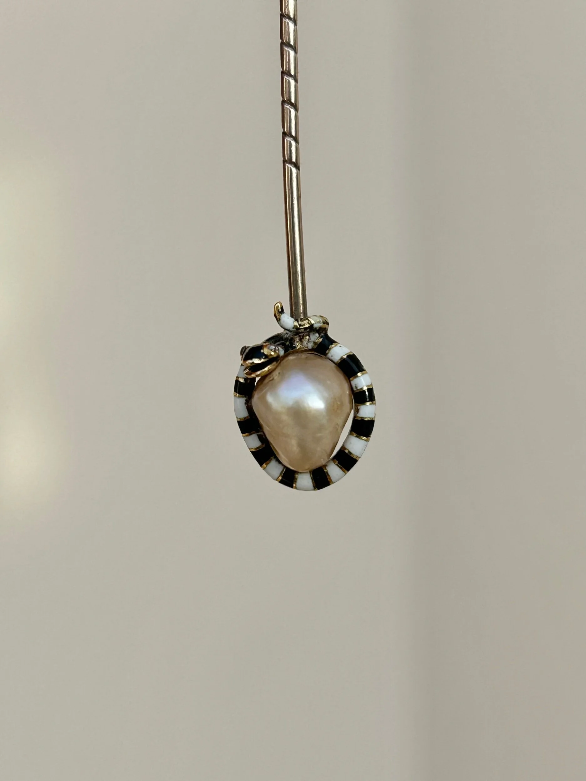 84AD729E-D981-4A4F-B579-35FF66DDE64B