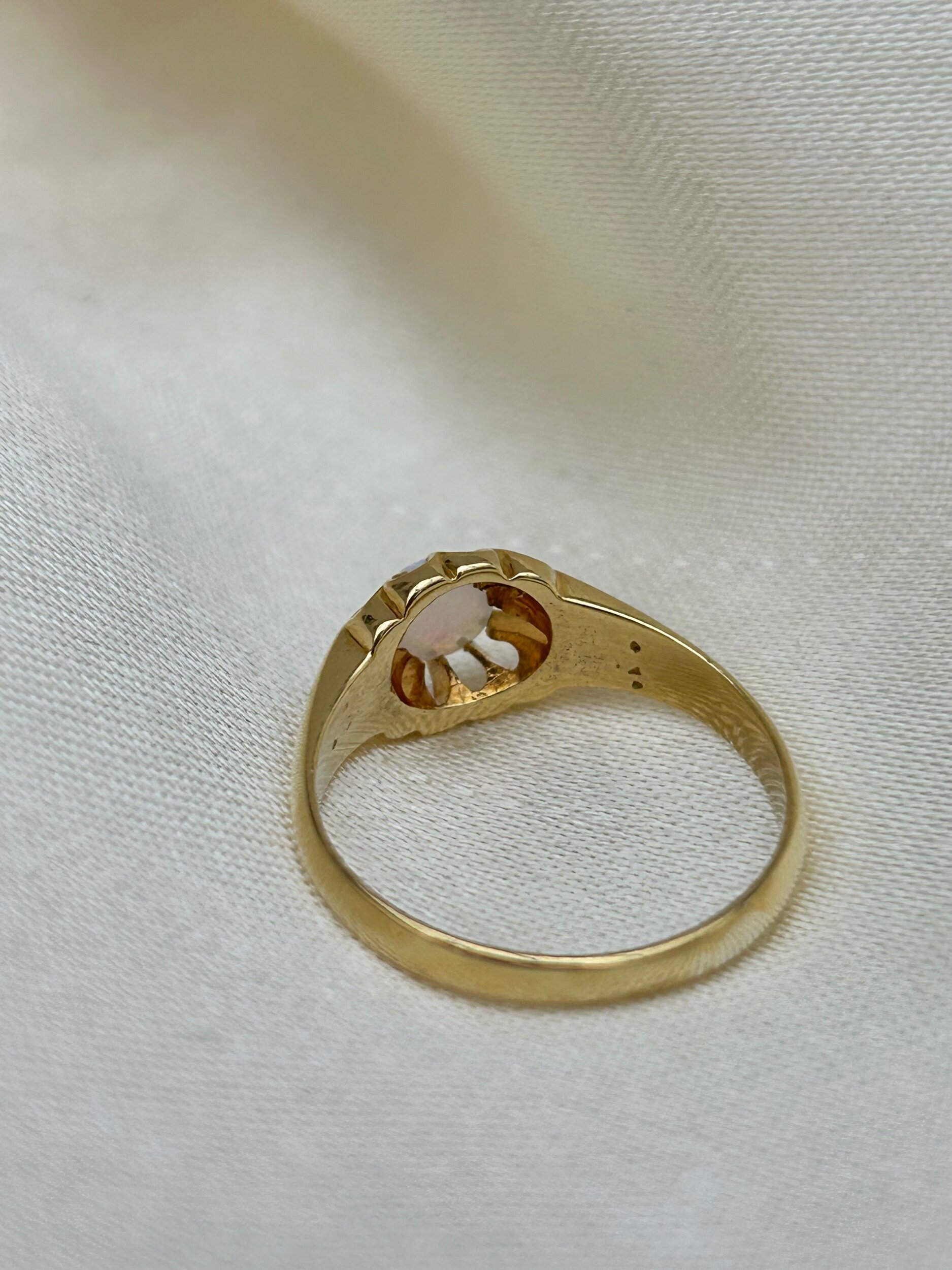 B2F237B8-B0F5-463F-A311-3FC746FF41C1