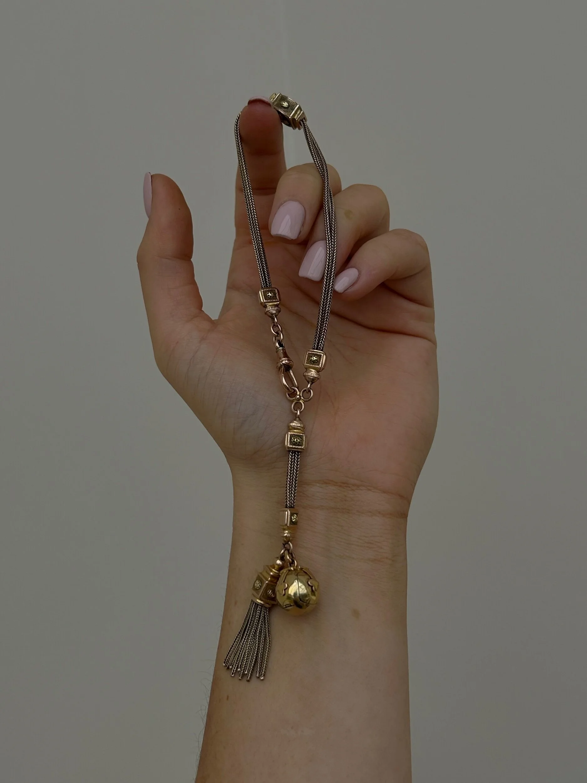 2AD82E1C-6376-41B5-9E69-44F571BC1871