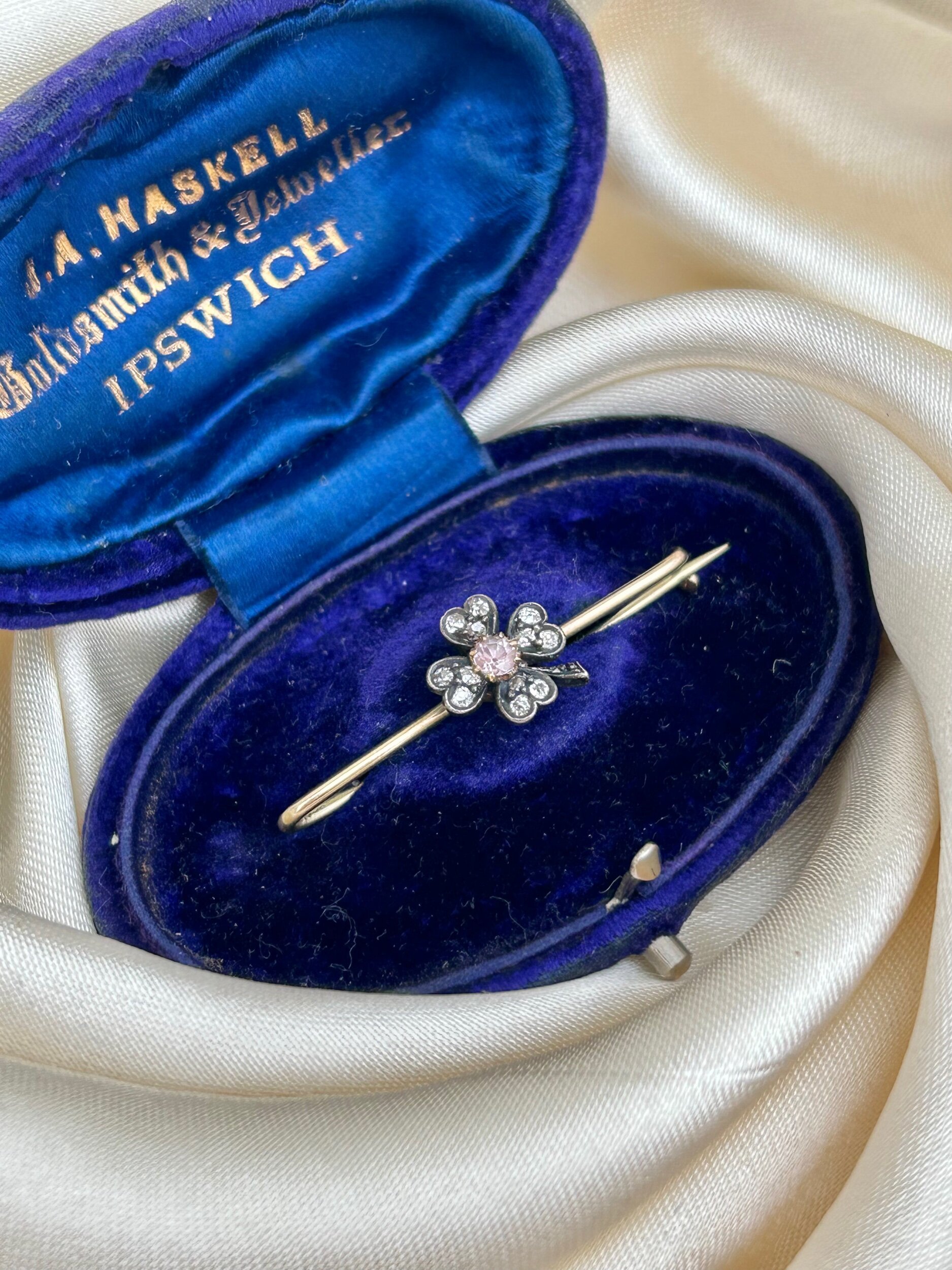 5441FBFA-6109-40C1-9F80-7D75CCDEA6D7