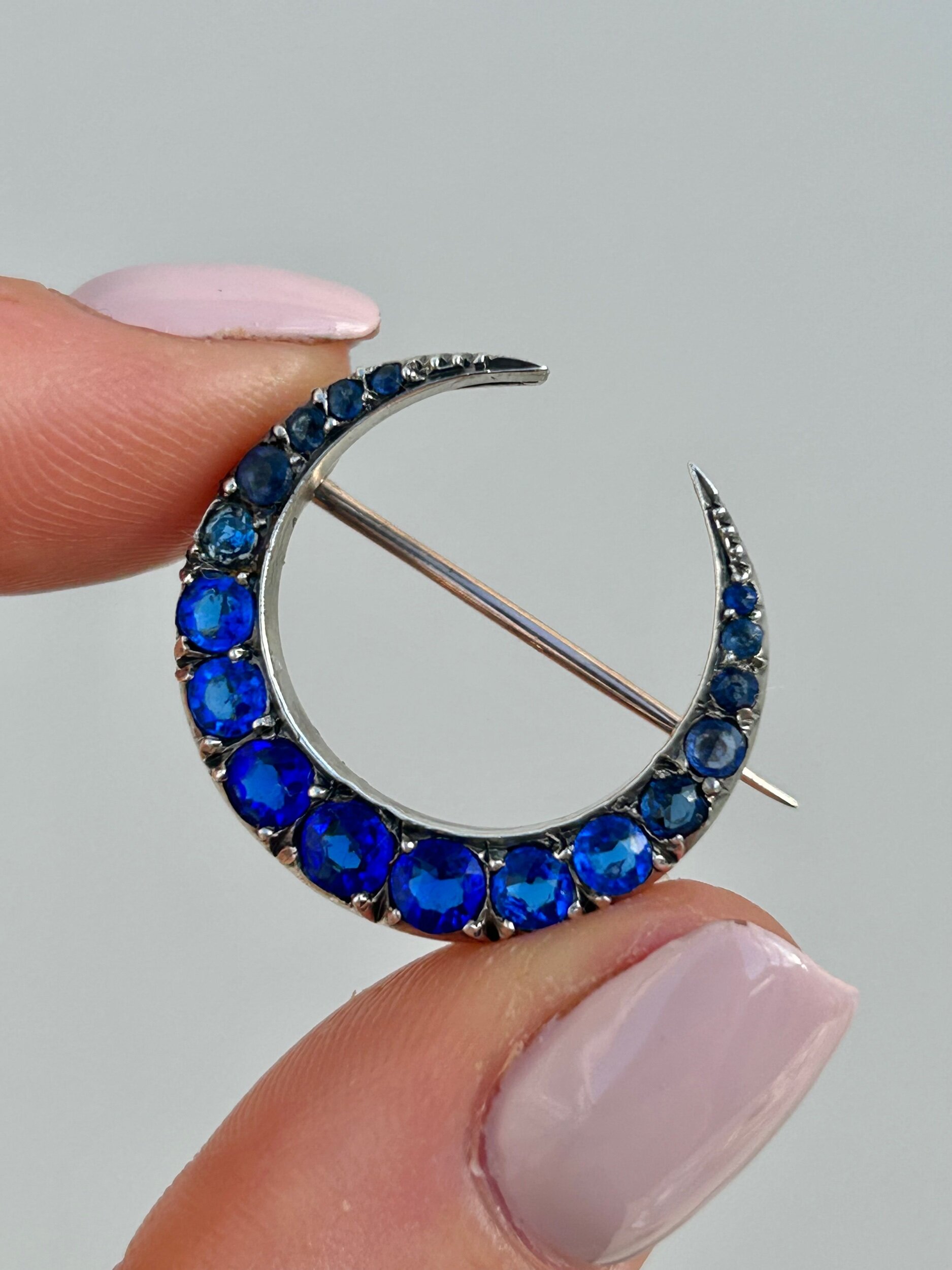 68480E90-49CC-4E0B-8BE5-357BED7FE258