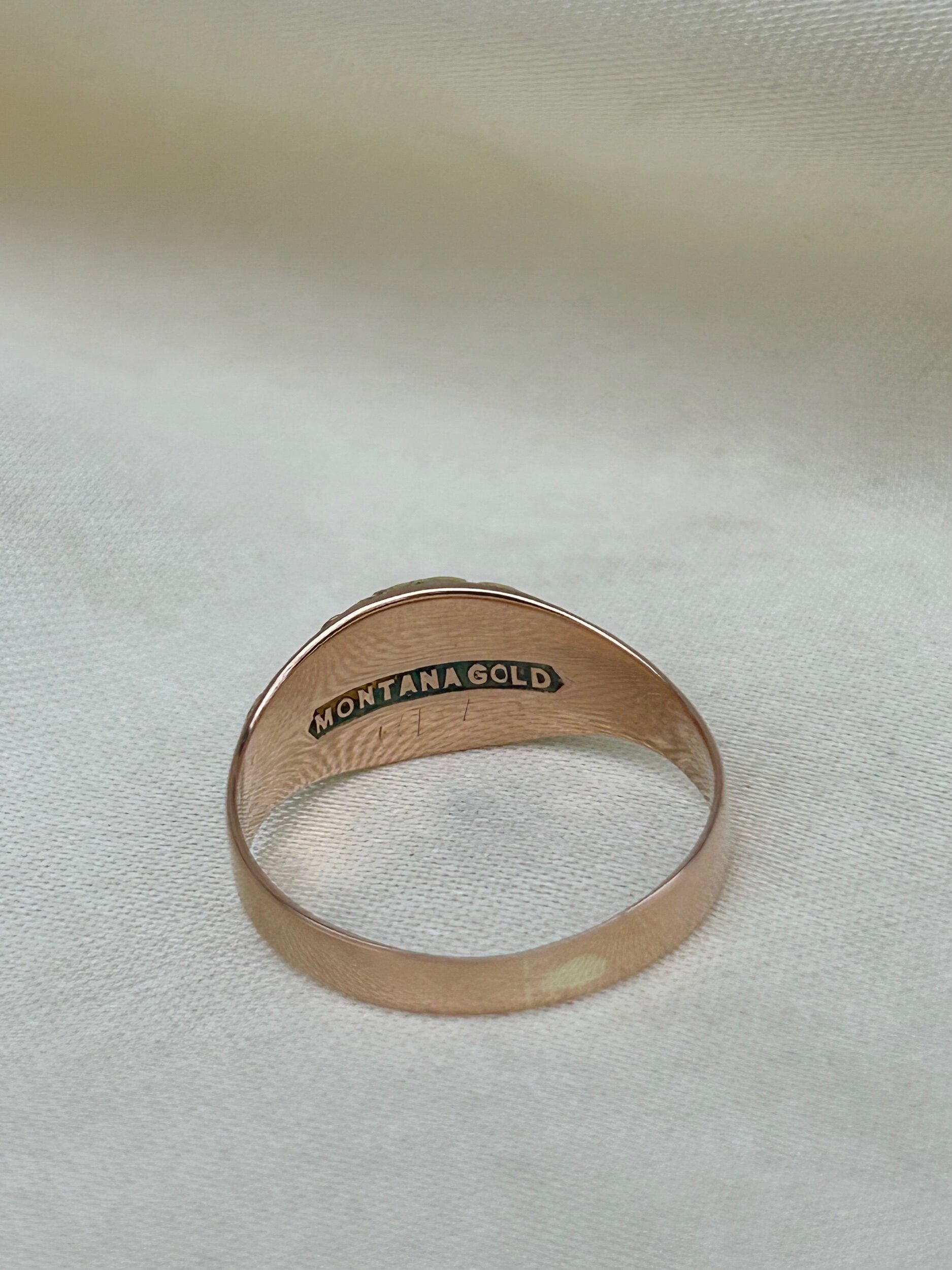 5DB9326F-807C-48A3-B1B0-46AE89D9F4EE