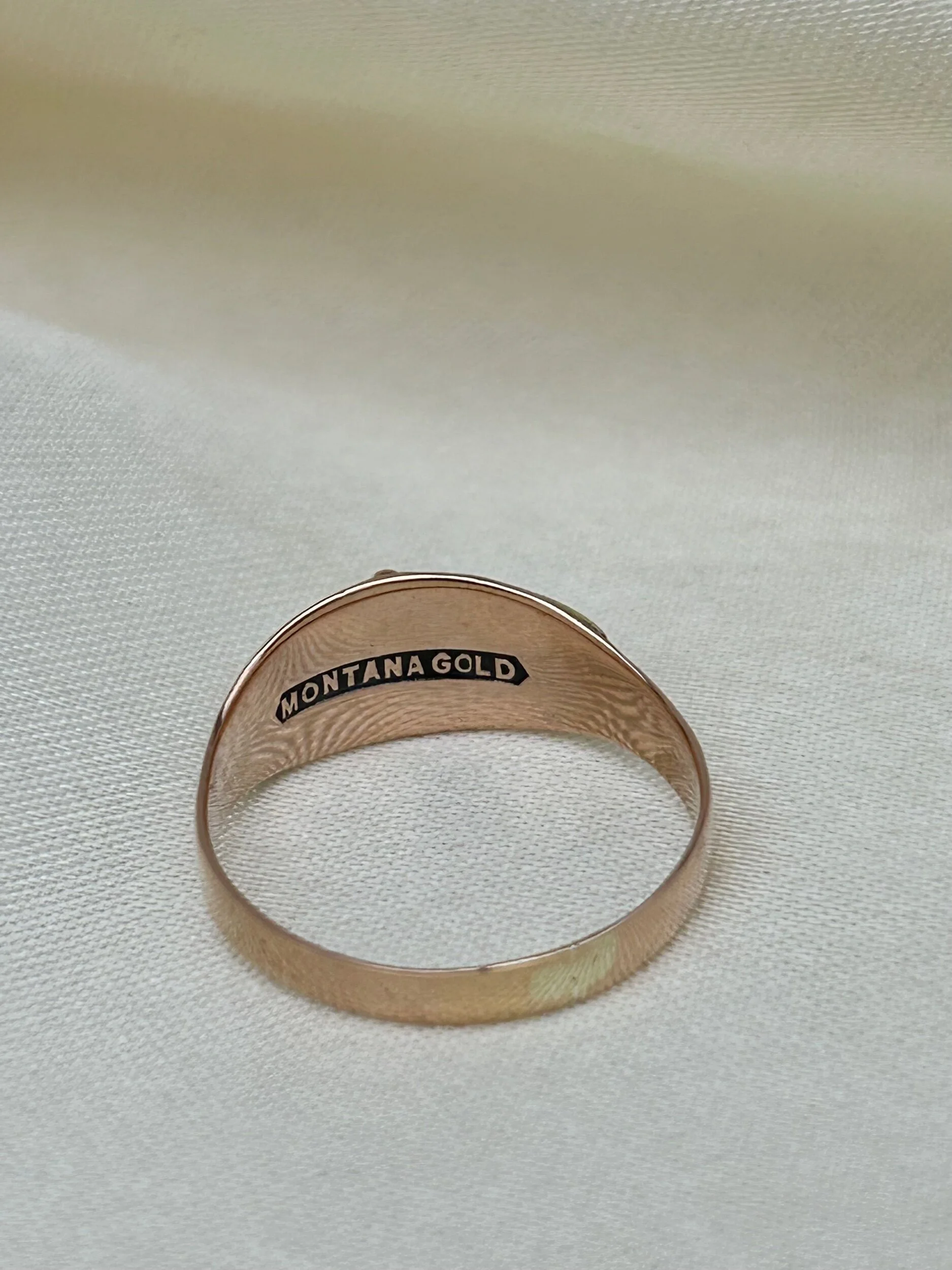 BAAC30E2-F5B4-452B-9923-19D655121138